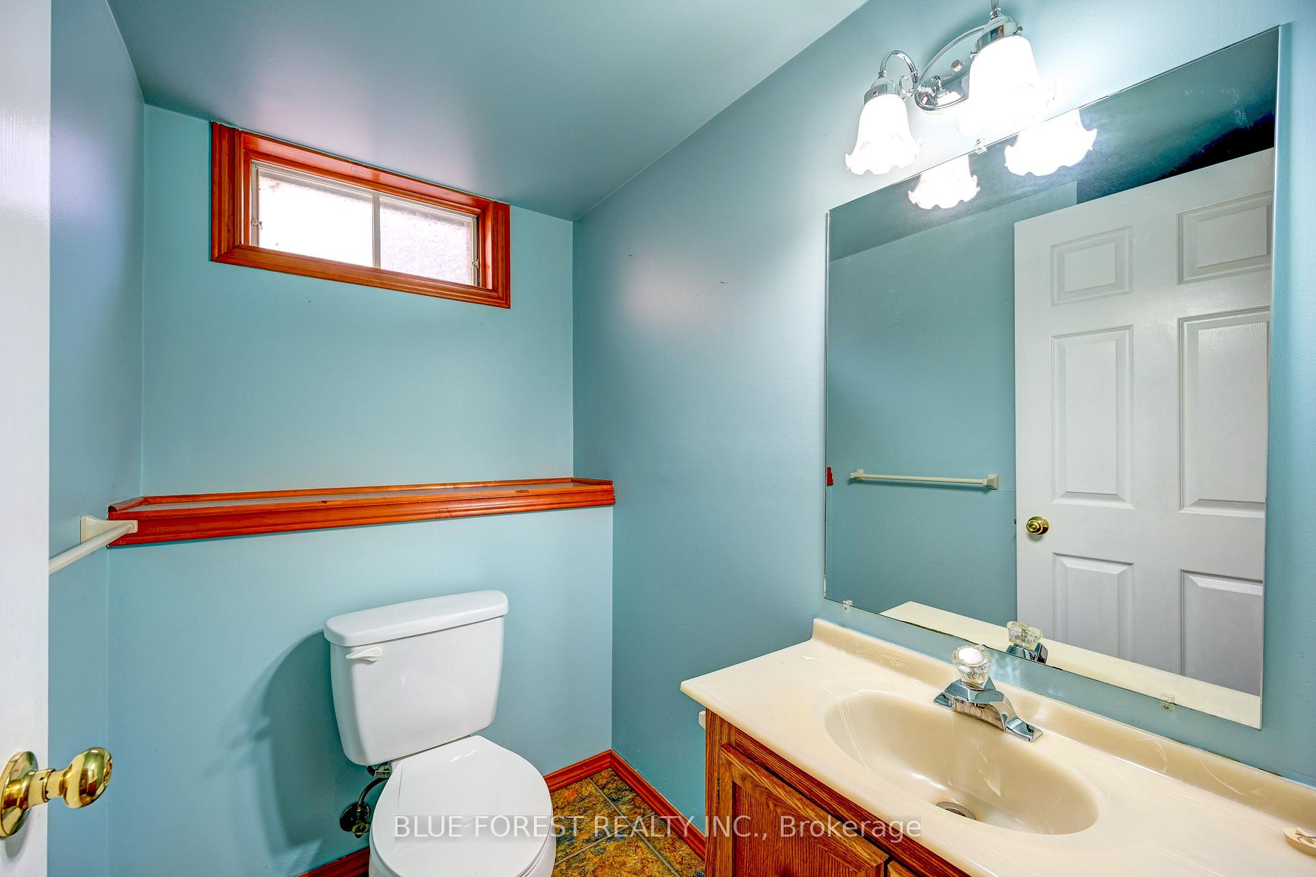 Photo 20 of 132 Ardsley Crescent, London, North I — HOMEH