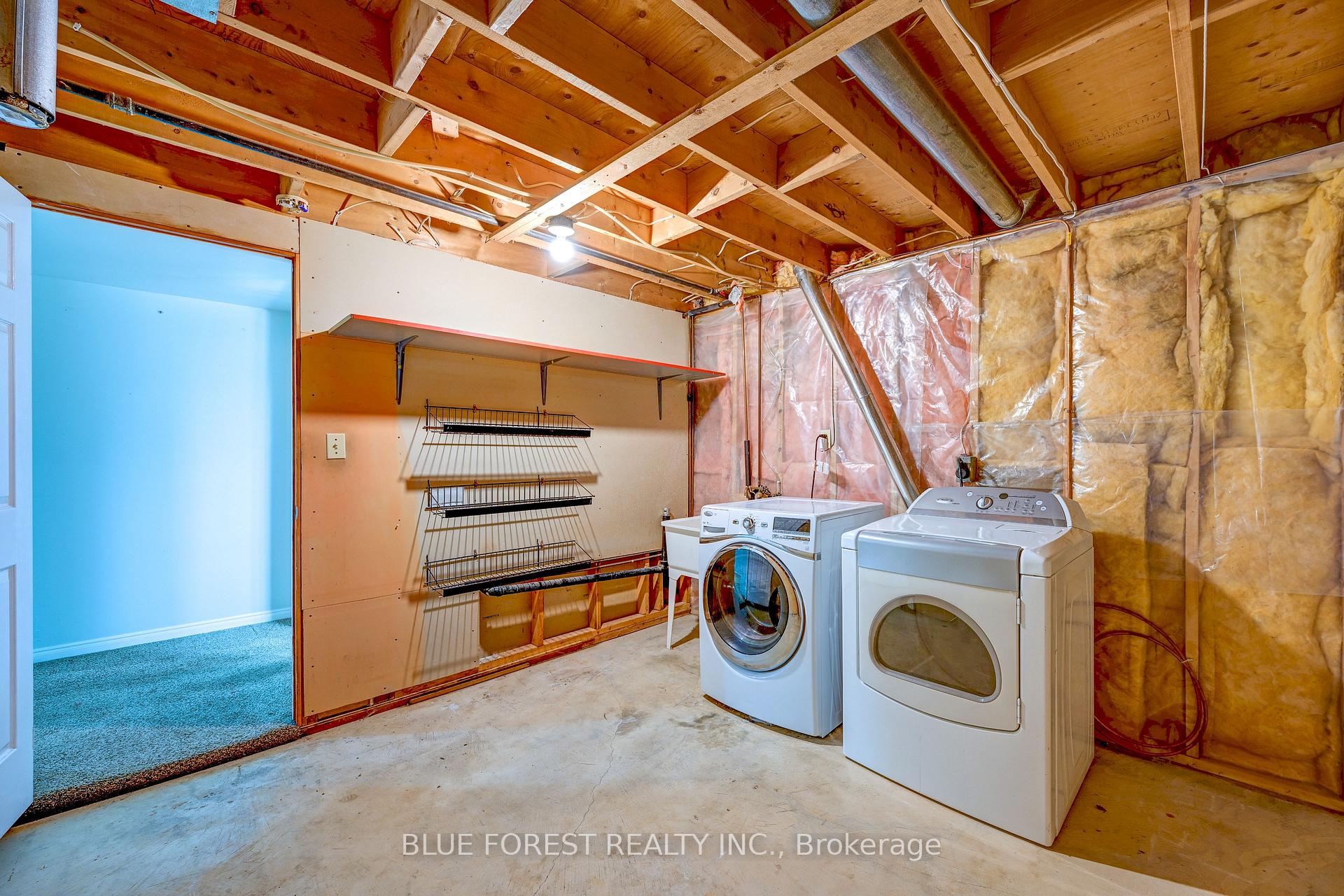 Photo 22 of 132 Ardsley Crescent, London, North I — HOMEH