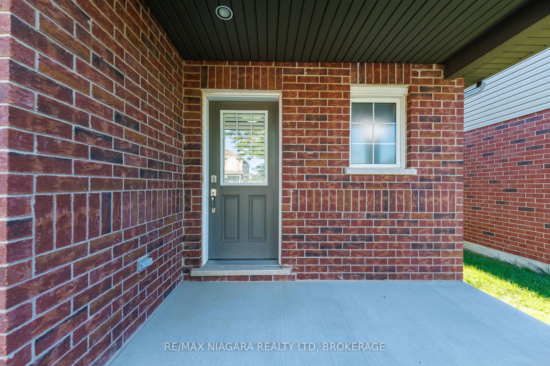 Photo 3 of 6610 Mary Drive, Niagara Falls, Forestview — HOMEH