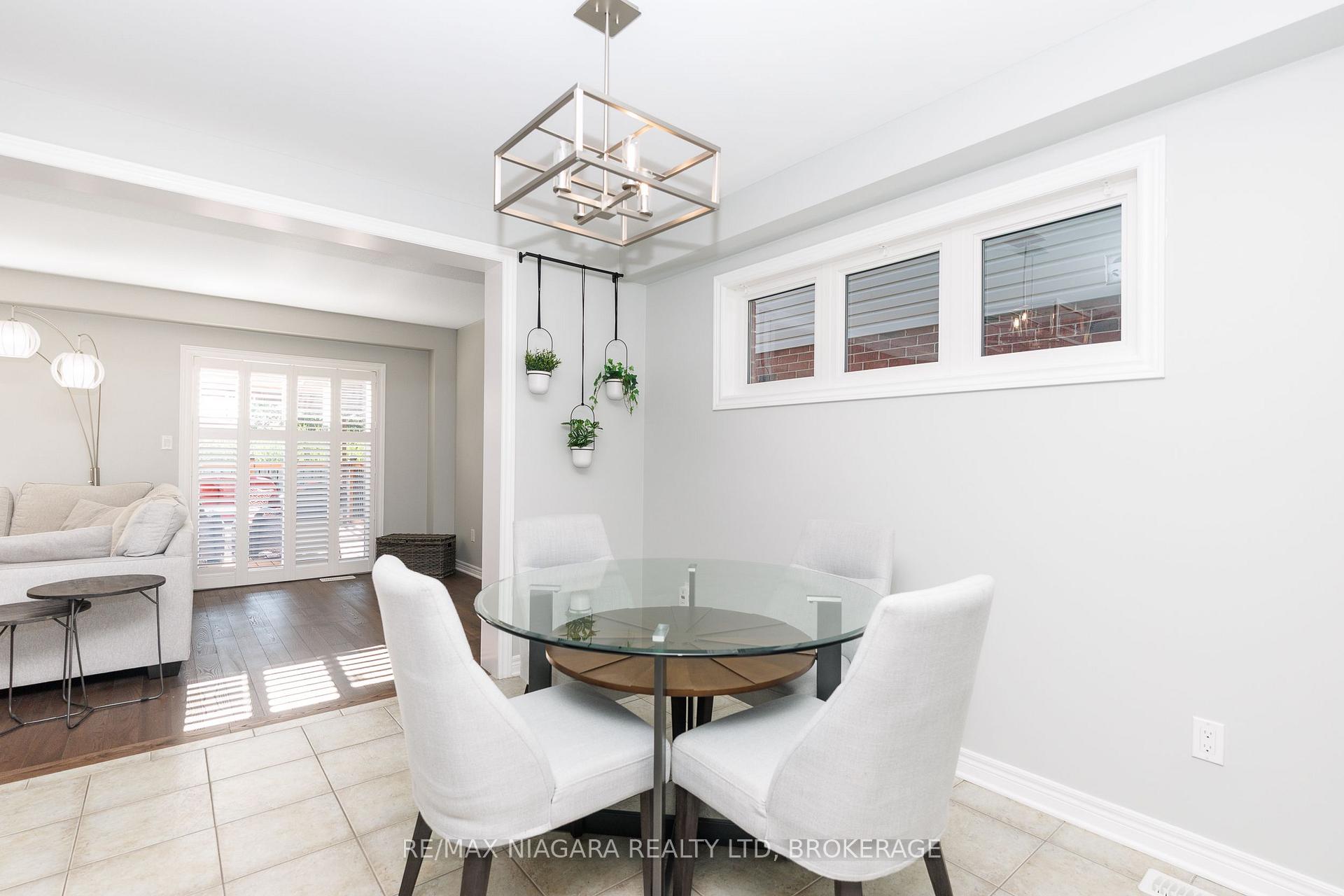 Photo 9 of 6610 Mary Drive, Niagara Falls, Forestview — HOMEH