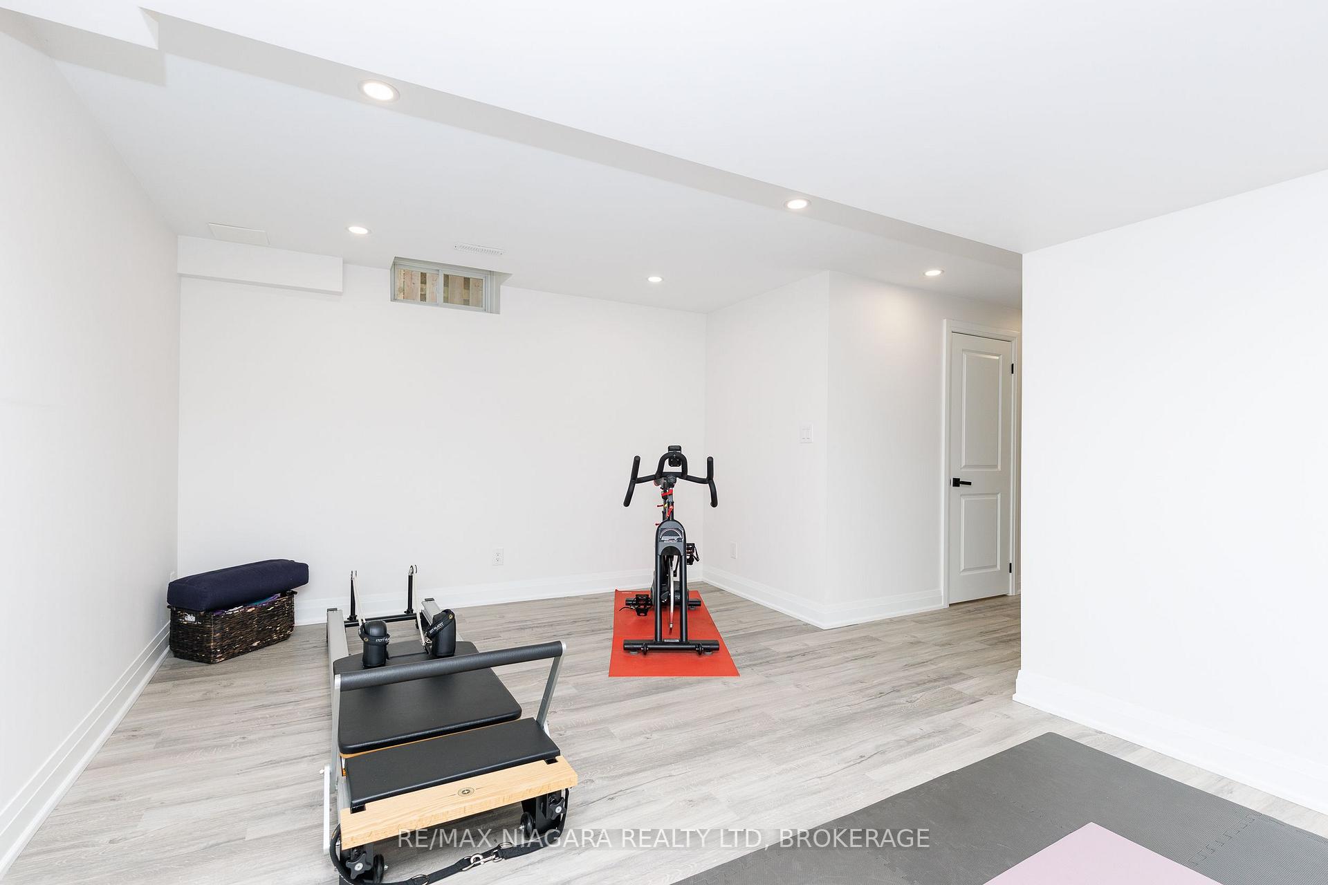 Photo 23 of 6610 Mary Drive, Niagara Falls, Forestview — HOMEH