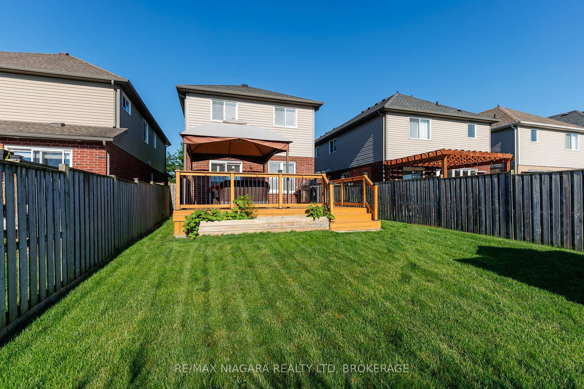 Photo 33 of 6610 Mary Drive, Niagara Falls, Forestview — HOMEH