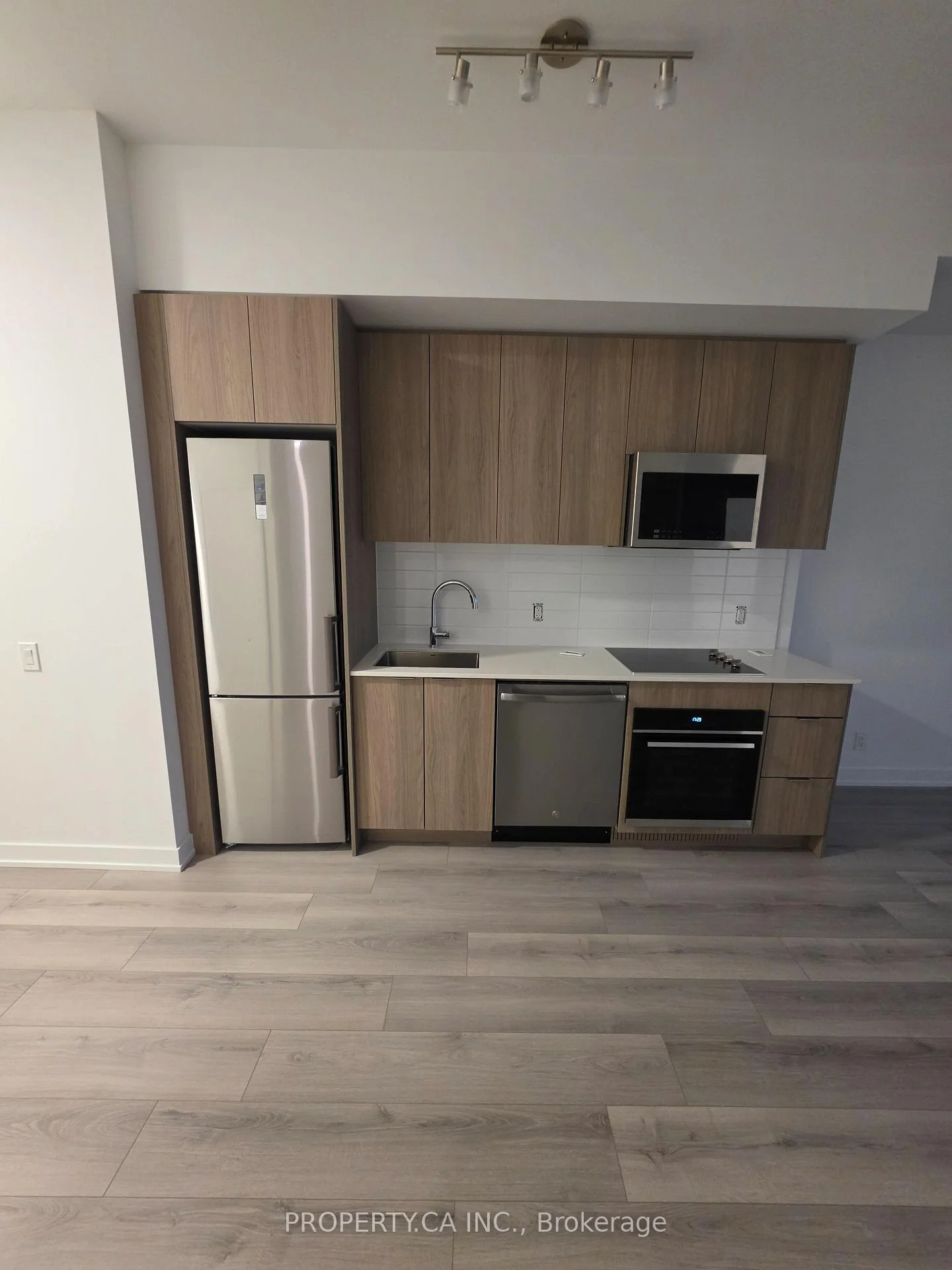 Photo 3 of Unit 221, 20 Deans Drive, Scarborough, Clairlea-Birchmount — HOMEH