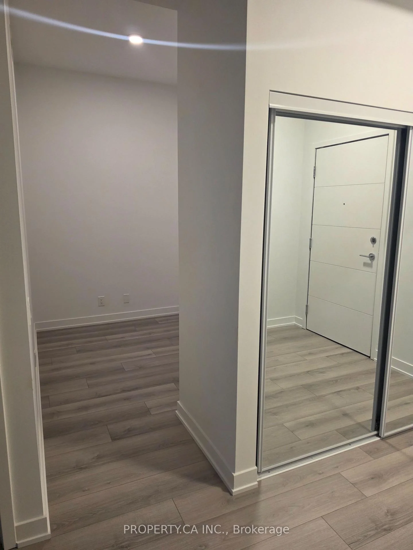Photo 4 of Unit 221, 20 Deans Drive, Scarborough, Clairlea-Birchmount — HOMEH