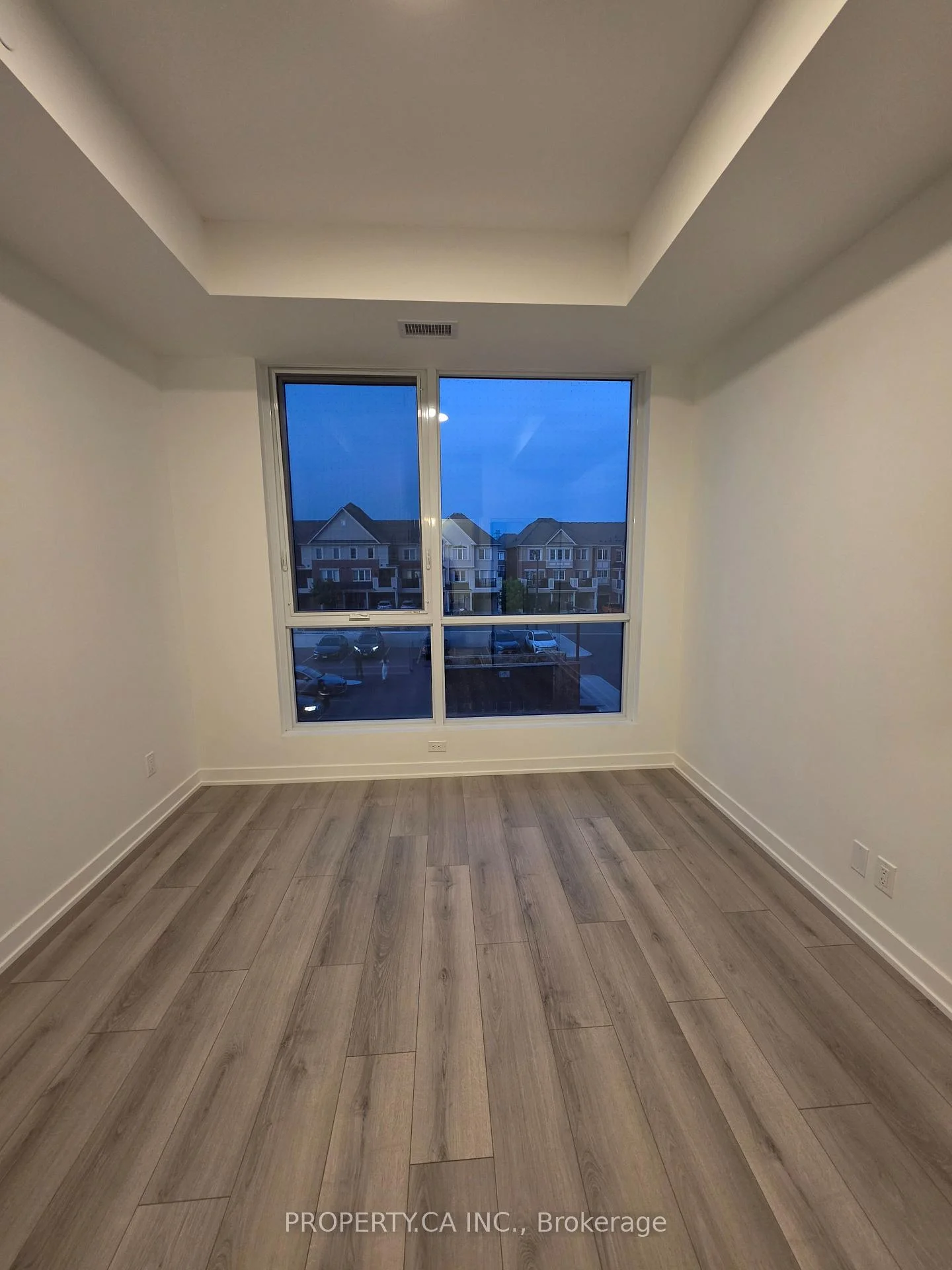 Photo 7 of Unit 221, 20 Deans Drive, Scarborough, Clairlea-Birchmount — HOMEH