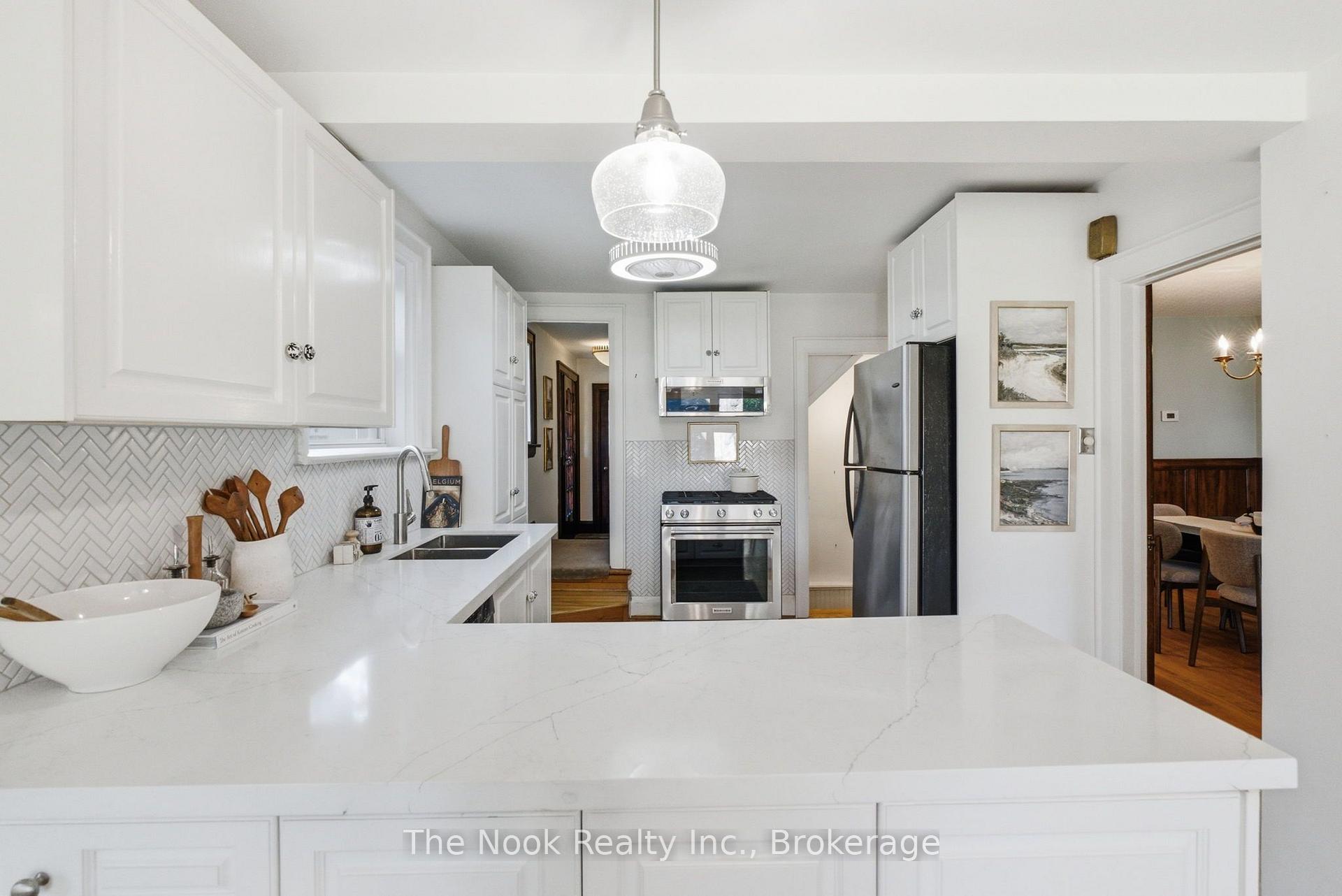 Photo 17 of 641 Masson Street, Oshawa, O'Neill — HOMEH