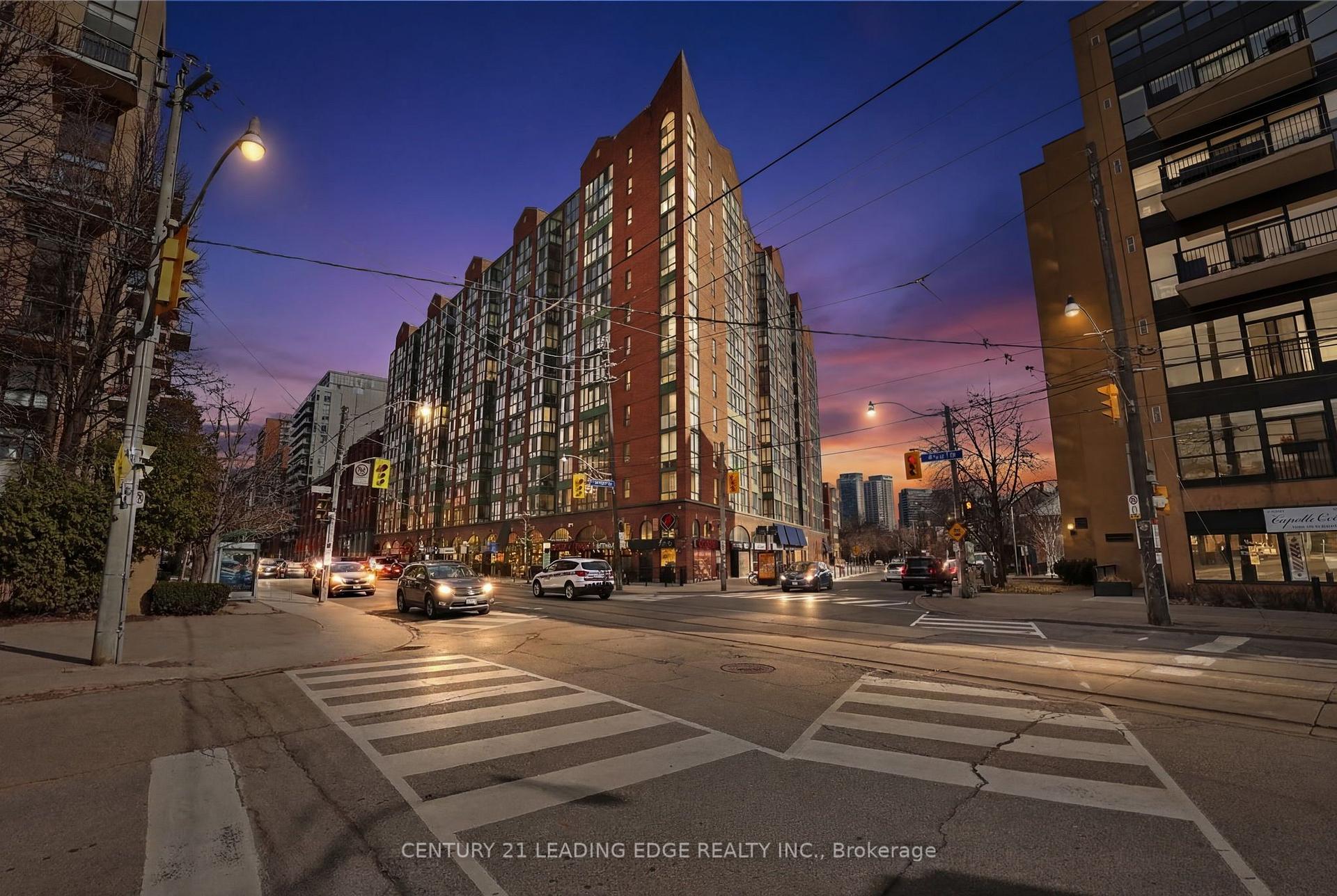 Photo 2 of Unit 903, 801 King Street W, Toronto, Niagara — HOMEH