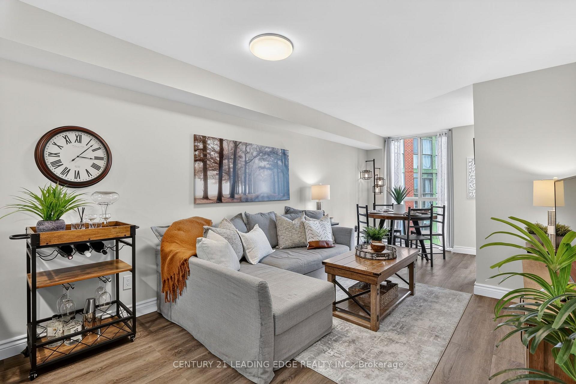 Photo 13 of Unit 903, 801 King Street W, Toronto, Niagara — HOMEH