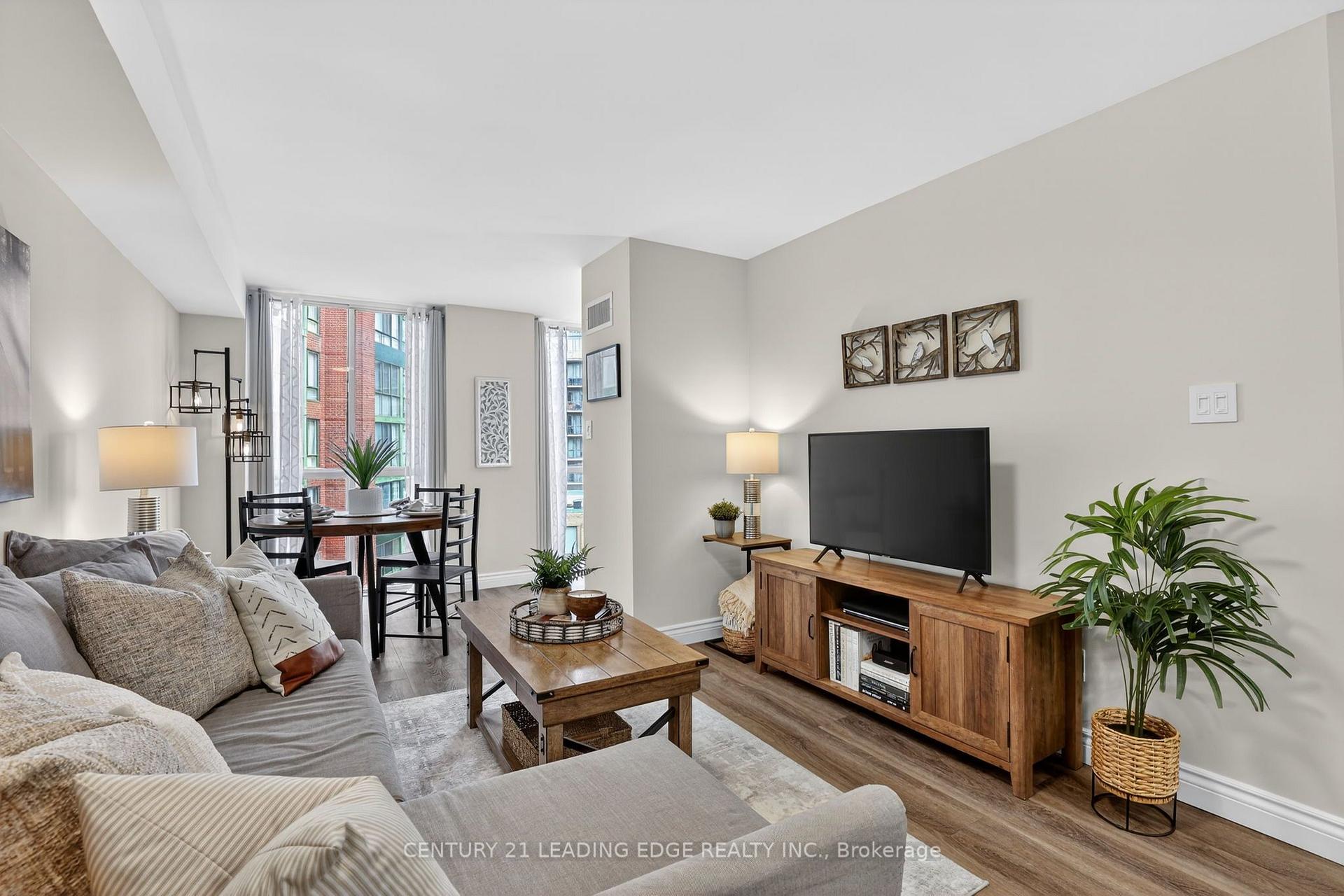 Photo 14 of Unit 903, 801 King Street W, Toronto, Niagara — HOMEH
