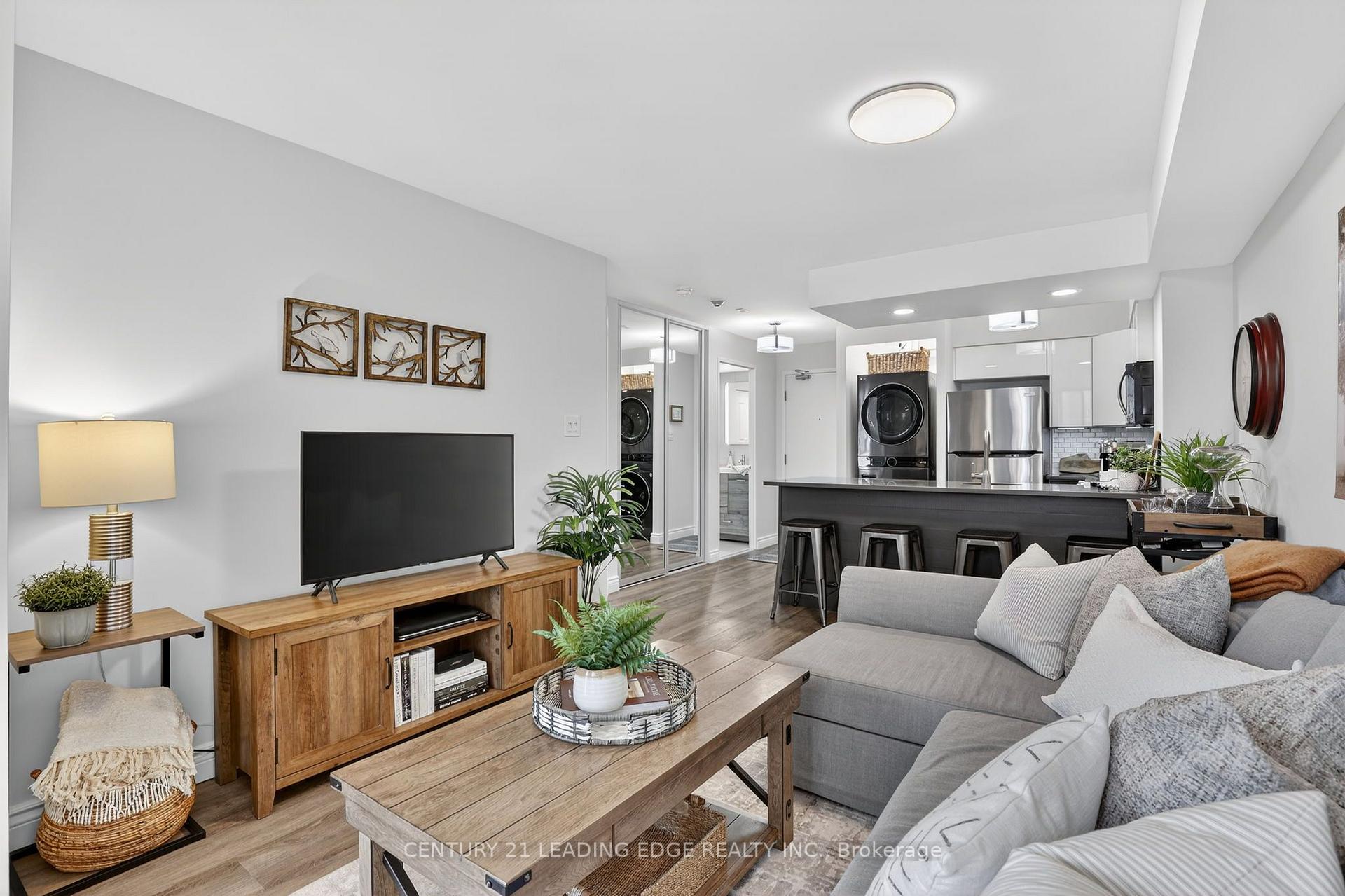 Photo 17 of Unit 903, 801 King Street W, Toronto, Niagara — HOMEH