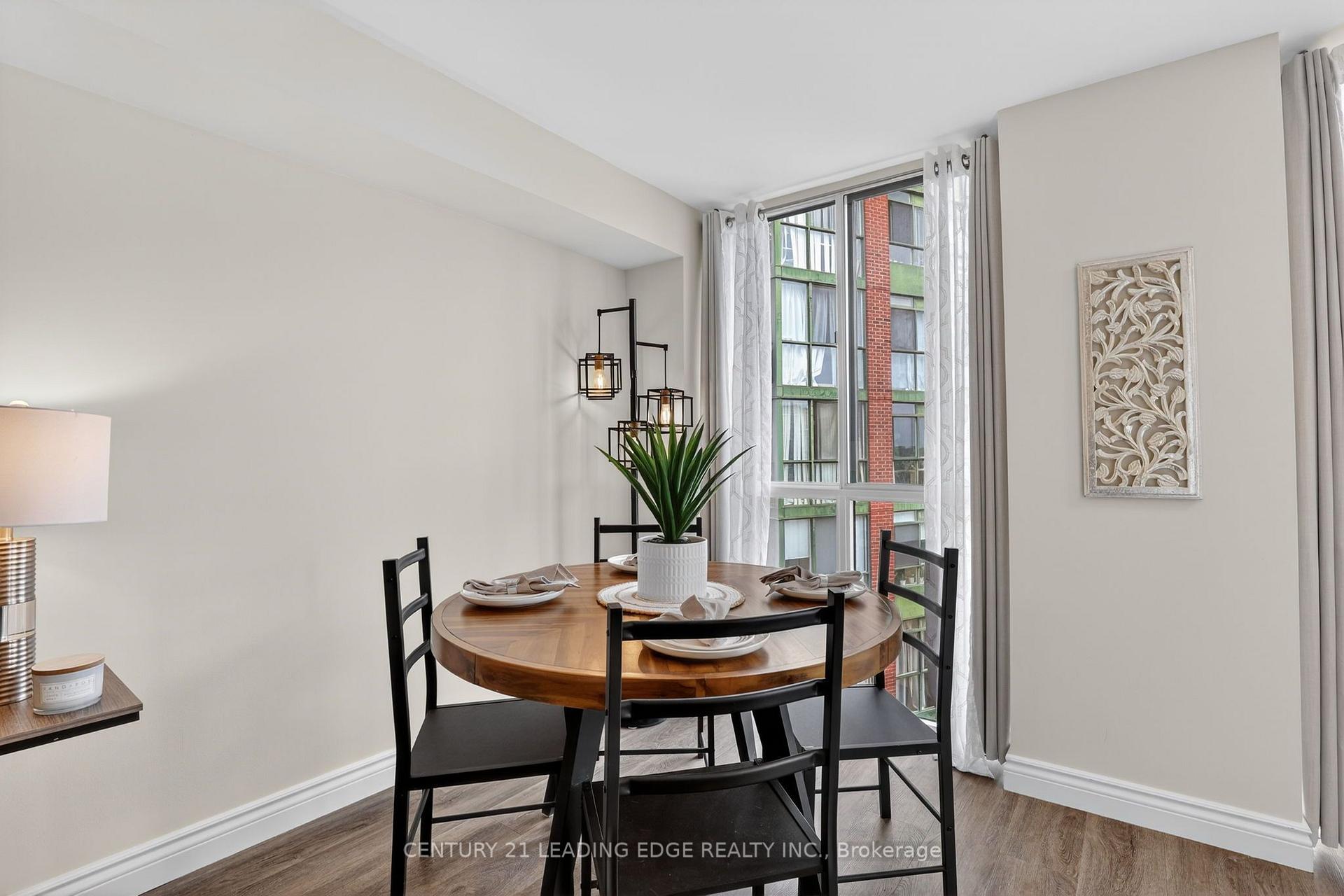 Photo 18 of Unit 903, 801 King Street W, Toronto, Niagara — HOMEH
