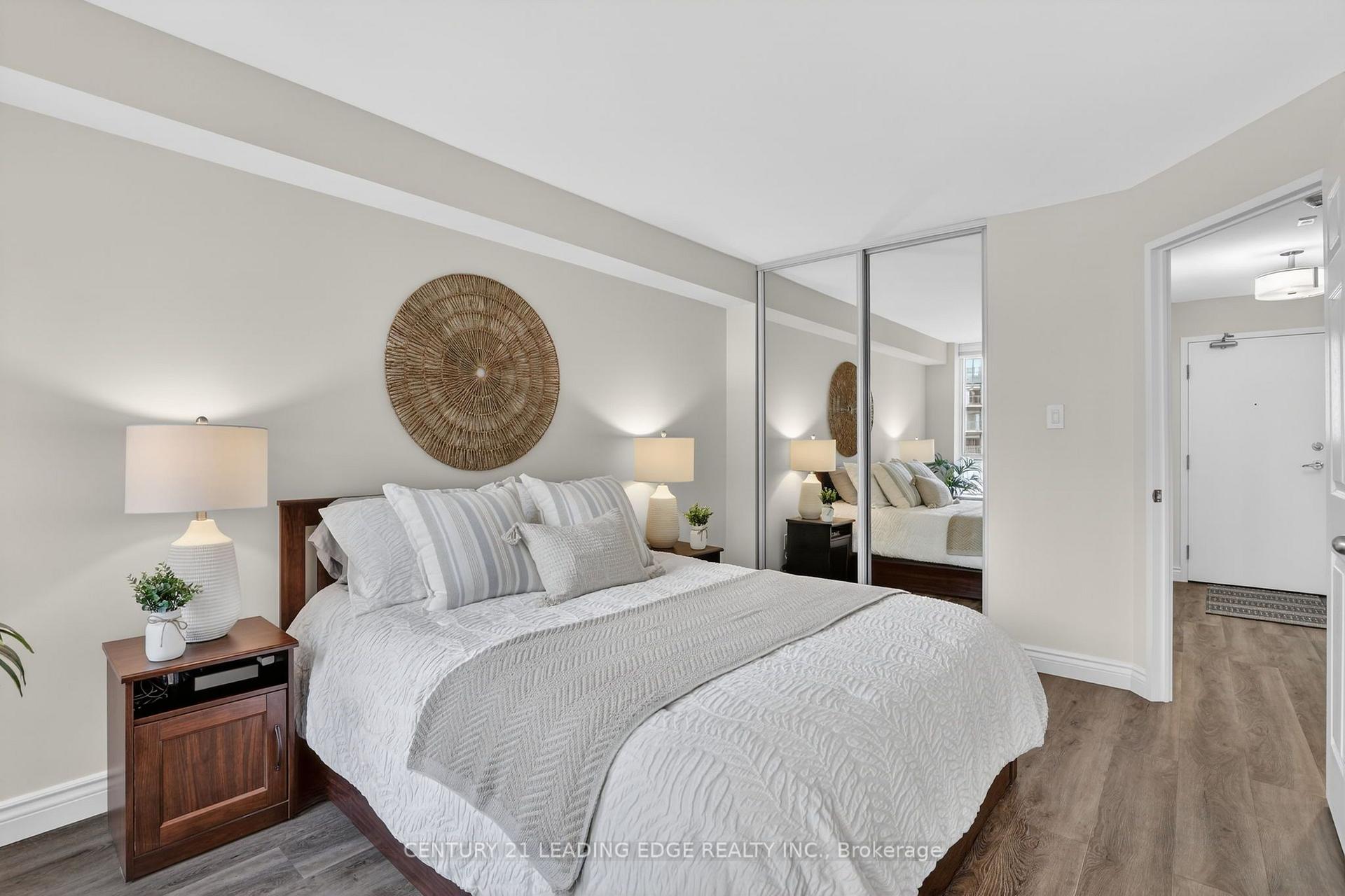 Photo 28 of Unit 903, 801 King Street W, Toronto, Niagara — HOMEH