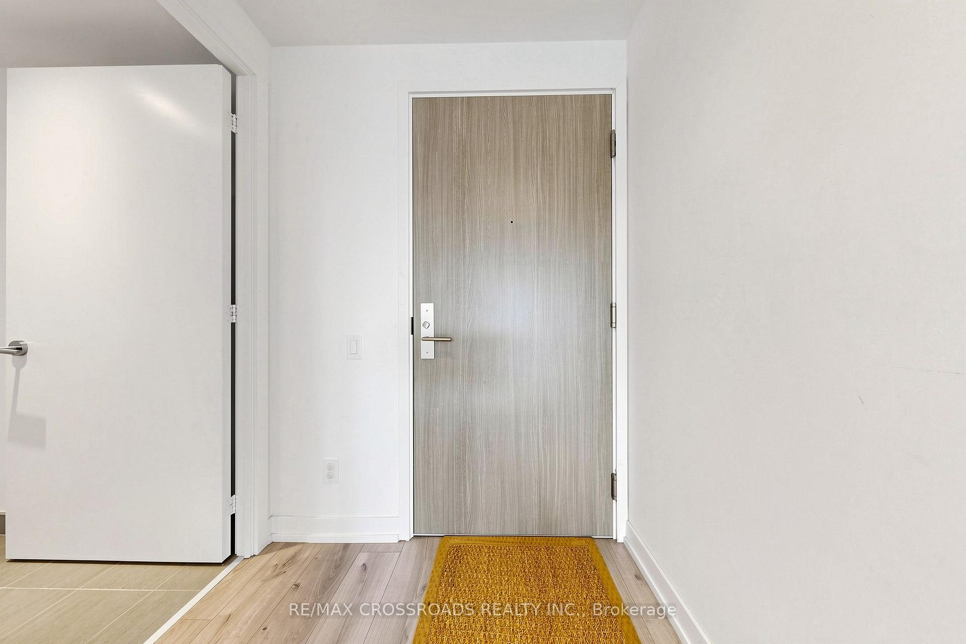 Photo 25 of 161 Roehampton Ave Apt: 4206 Avenue, Toronto, Mount Pleasant West — HOMEH