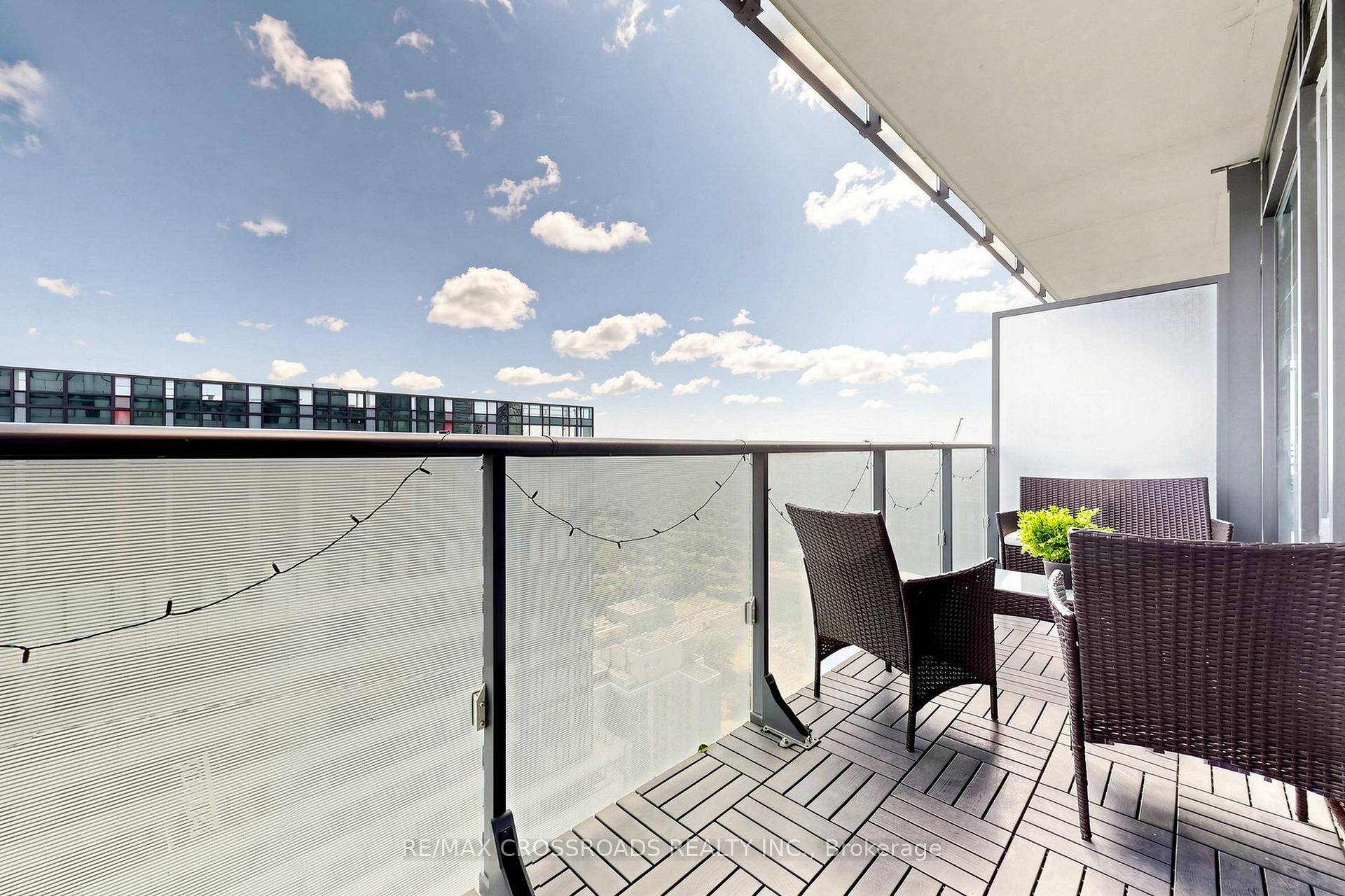Photo 28 of 161 Roehampton Ave Apt: 4206 Avenue, Toronto, Mount Pleasant West — HOMEH