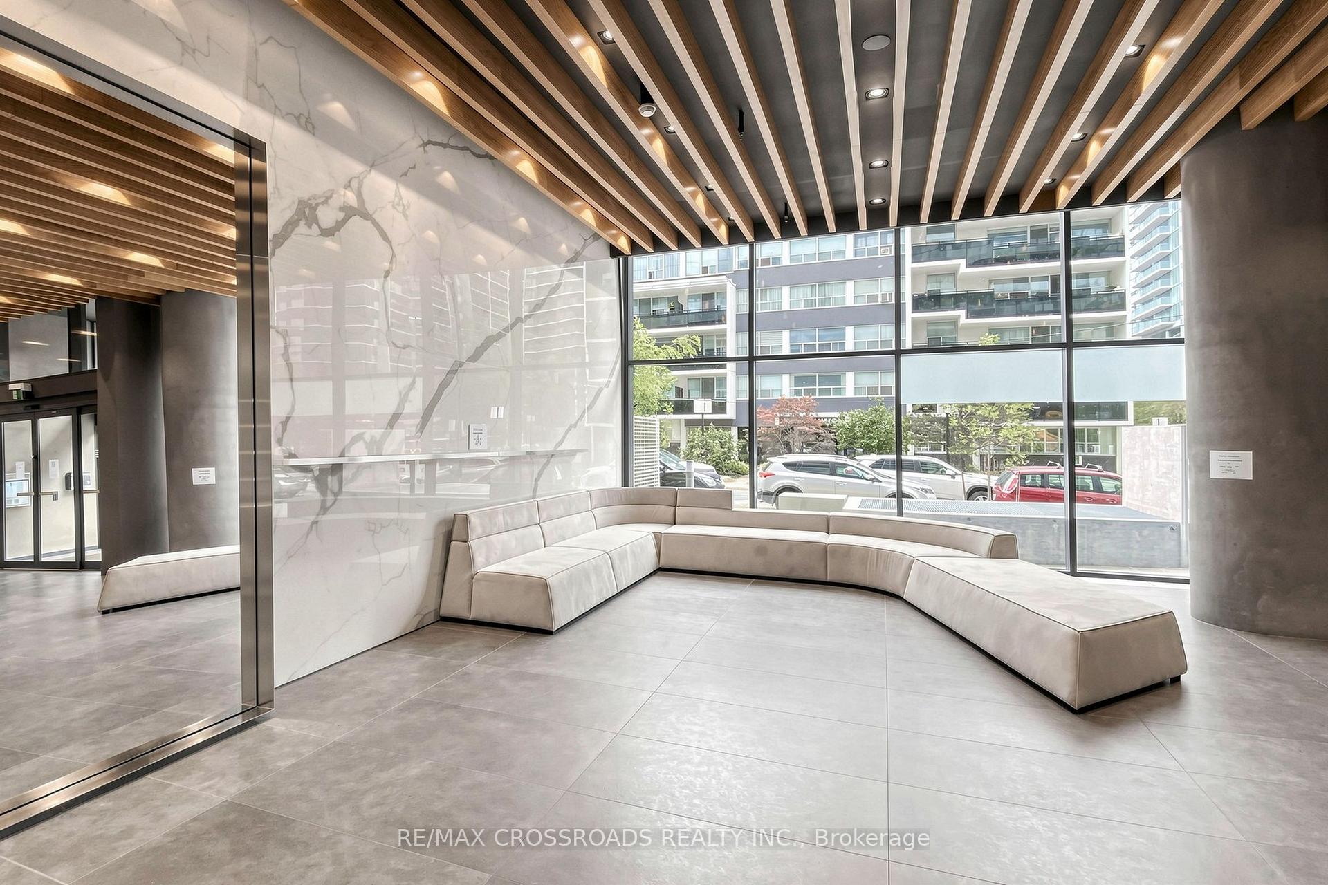 Photo 37 of 161 Roehampton Ave Apt: 4206 Avenue, Toronto, Mount Pleasant West — HOMEH