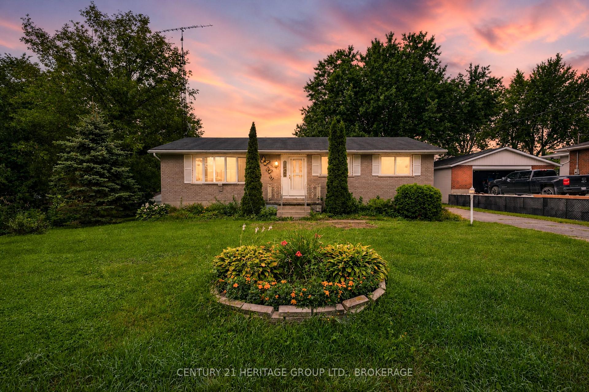 Photo 1 of 2496 Leeman Lane, Kingston, City North of 401 — HOMEH