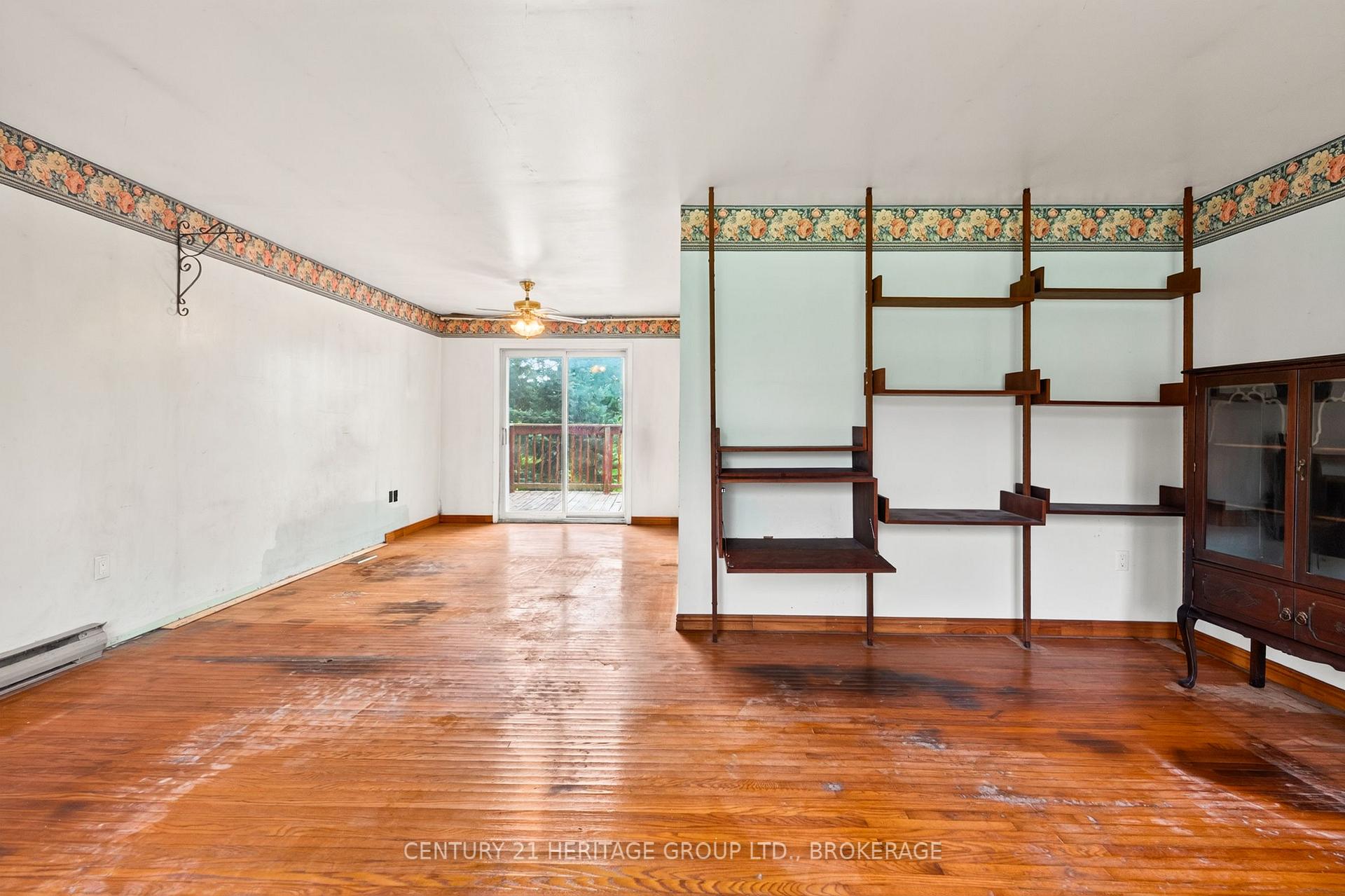Photo 4 of 2496 Leeman Lane, Kingston, City North of 401 — HOMEH