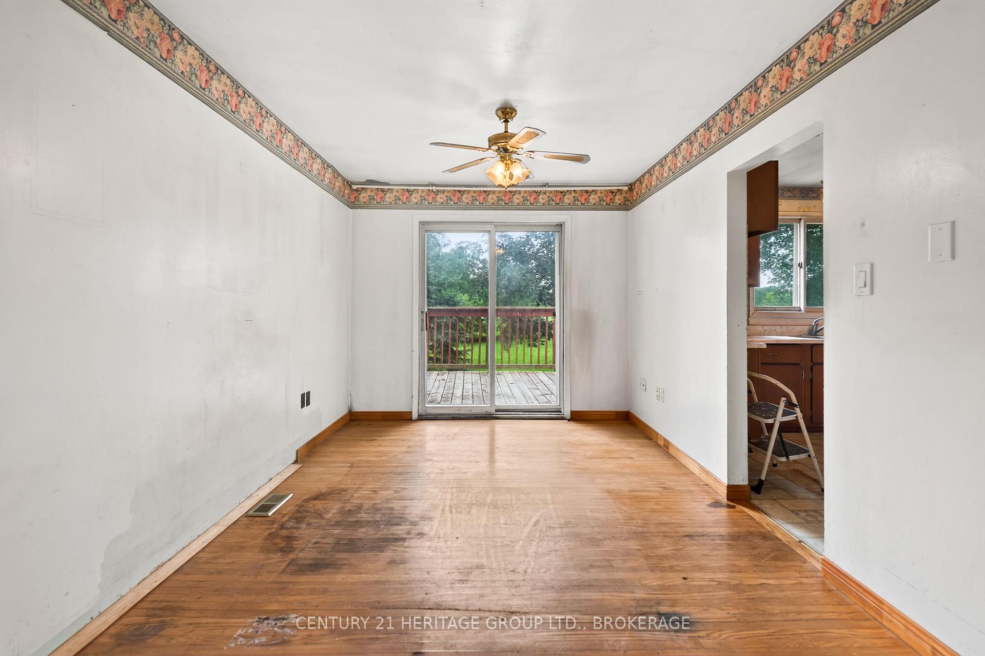 Photo 6 of 2496 Leeman Lane, Kingston, City North of 401 — HOMEH