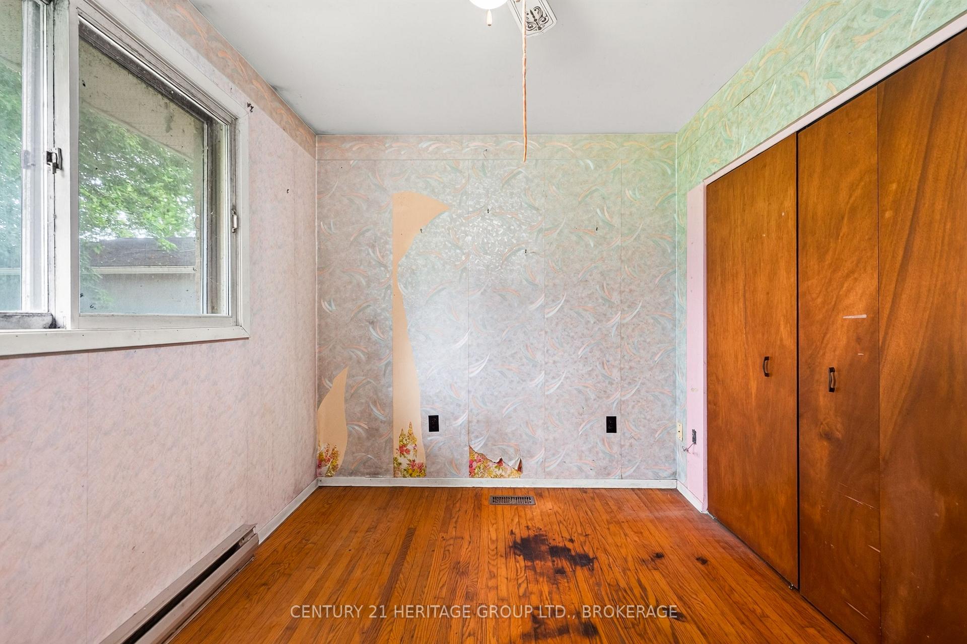 Photo 14 of 2496 Leeman Lane, Kingston, City North of 401 — HOMEH