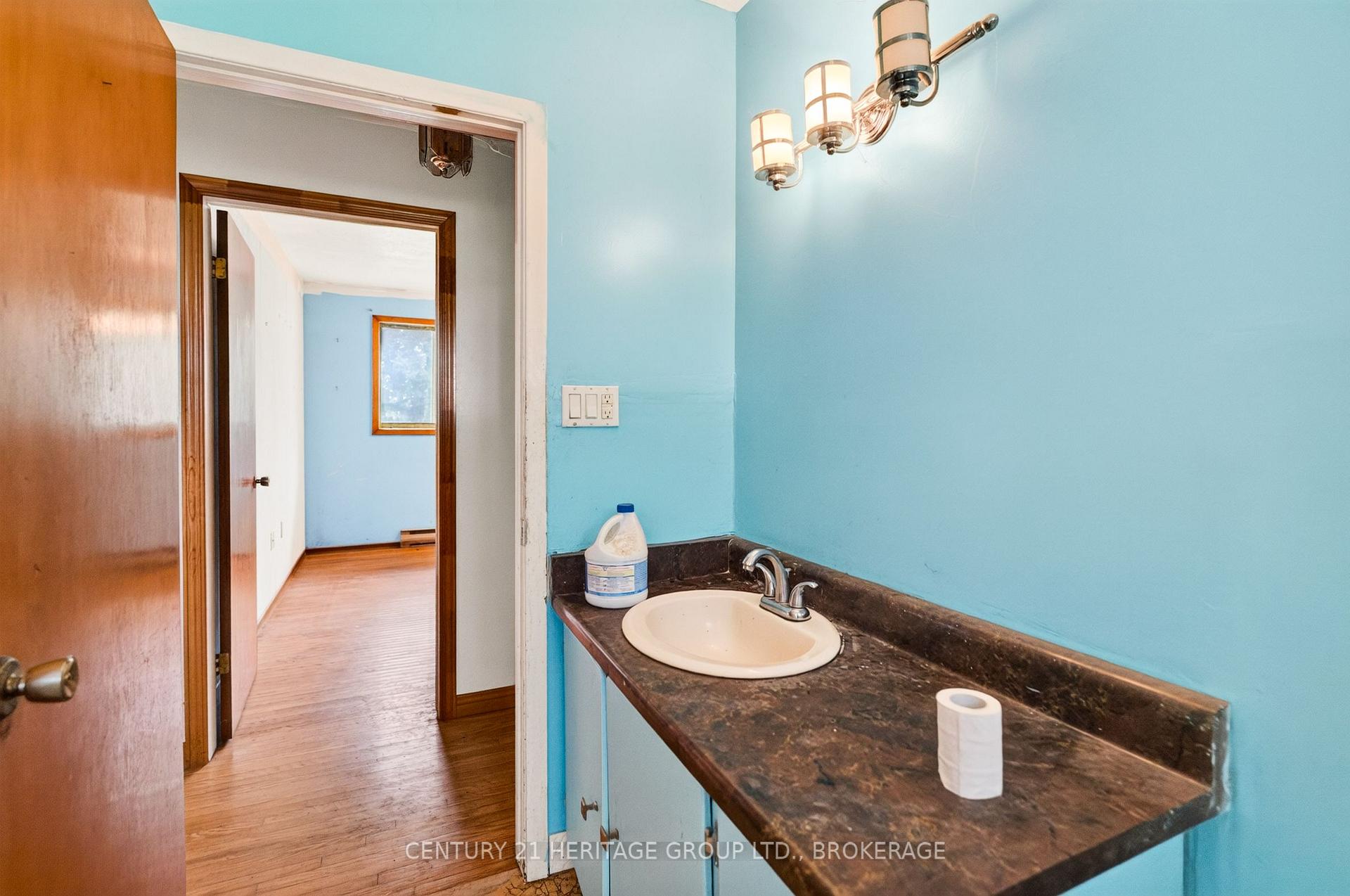 Photo 18 of 2496 Leeman Lane, Kingston, City North of 401 — HOMEH