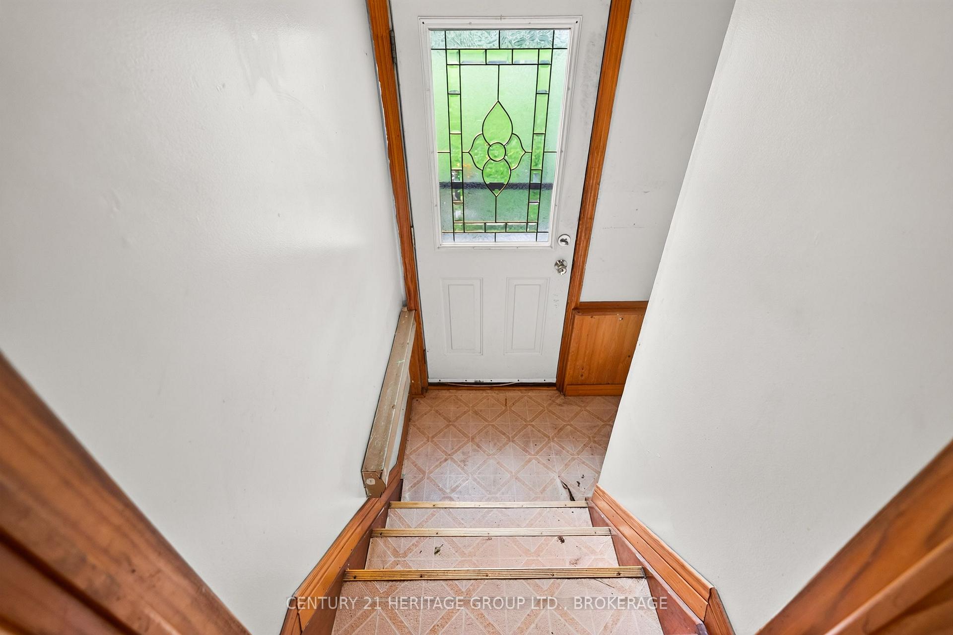 Photo 19 of 2496 Leeman Lane, Kingston, City North of 401 — HOMEH