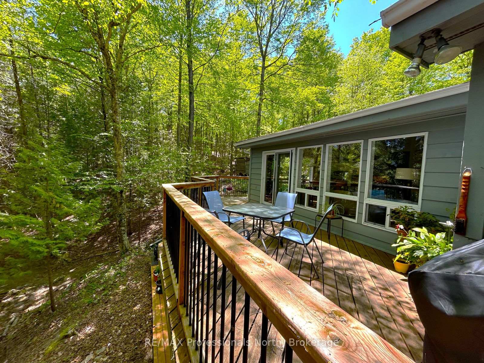 Photo 11 of 1048 Elk Drive, Dysart et al, Guilford — HOMEH
