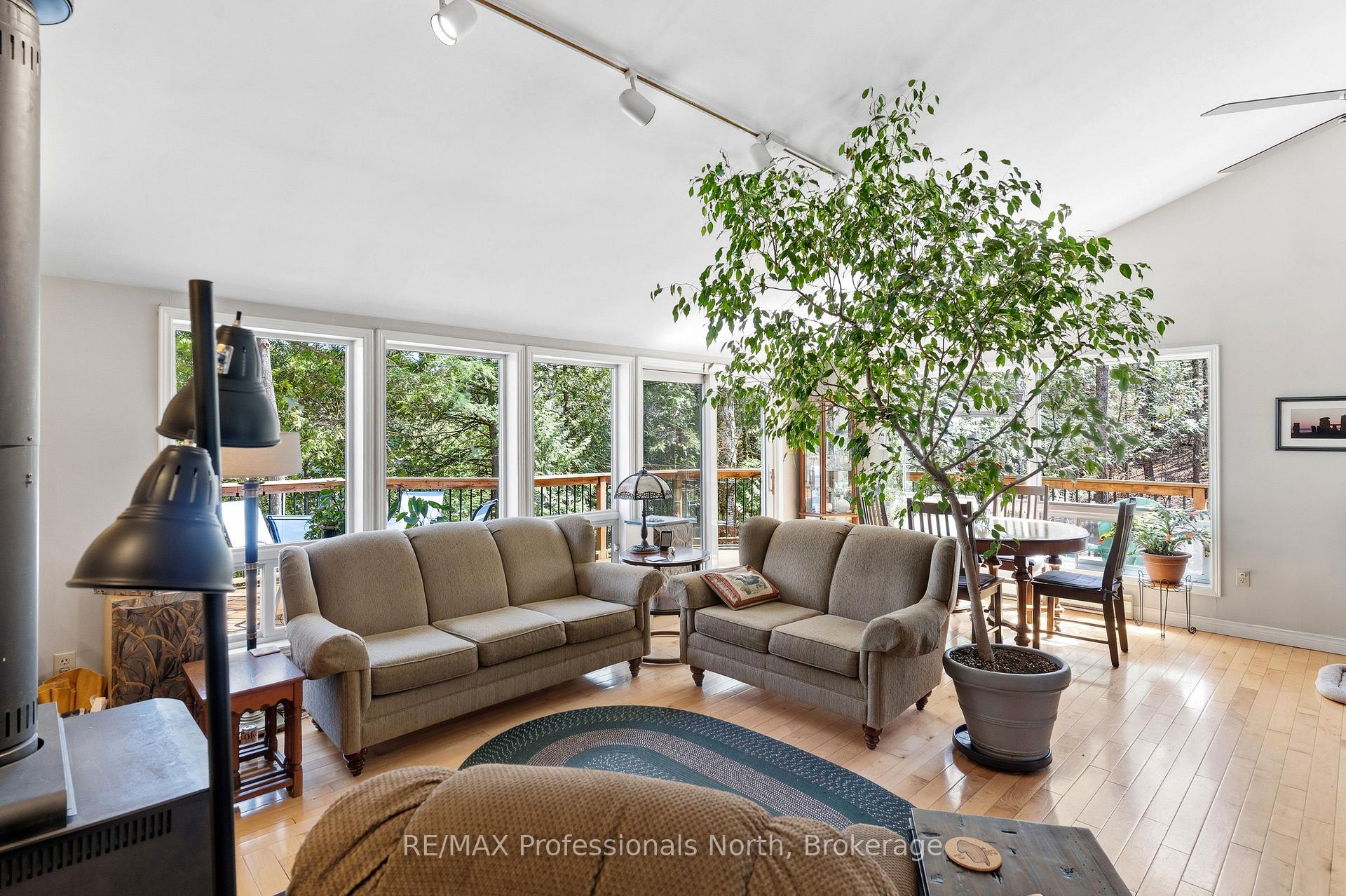 Photo 23 of 1048 Elk Drive, Dysart et al, Guilford — HOMEH