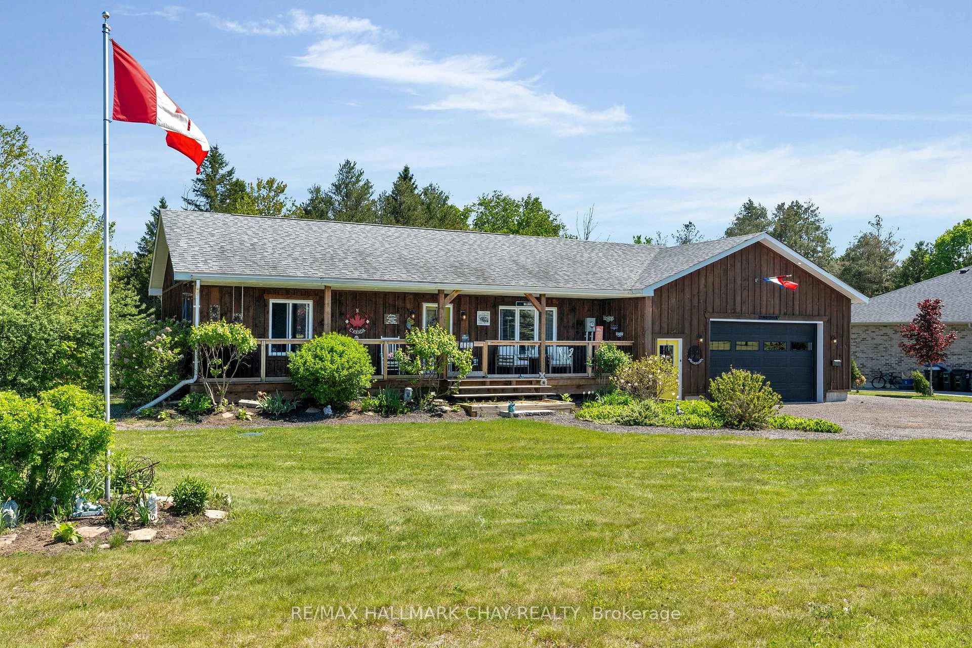 Photo 4 of 4193 Hogback Road, Clearview, Rural Clearview — HOMEH