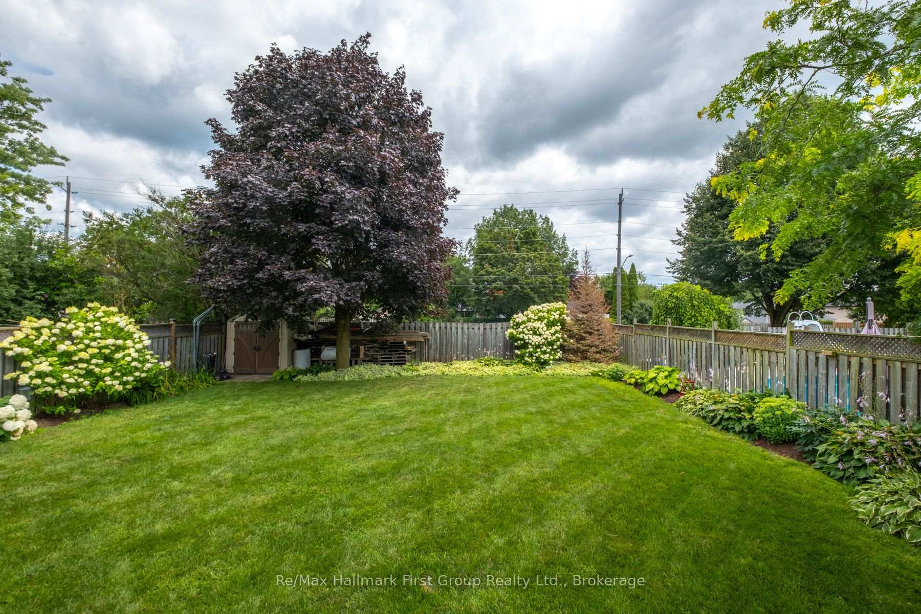 Photo 5 of 24 Strathmanor Drive, Clarington, Bowmanville — HOMEH