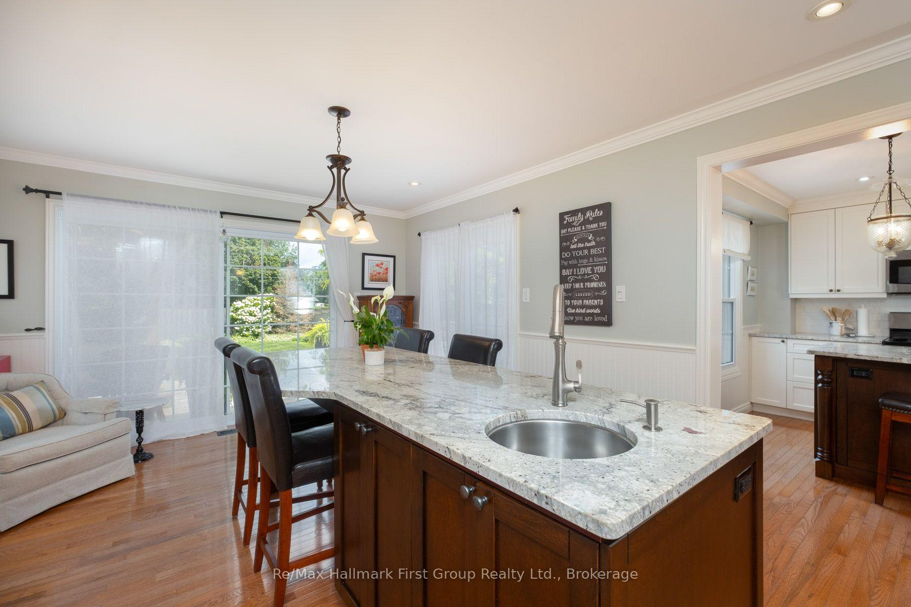 Photo 11 of 24 Strathmanor Drive, Clarington, Bowmanville — HOMEH