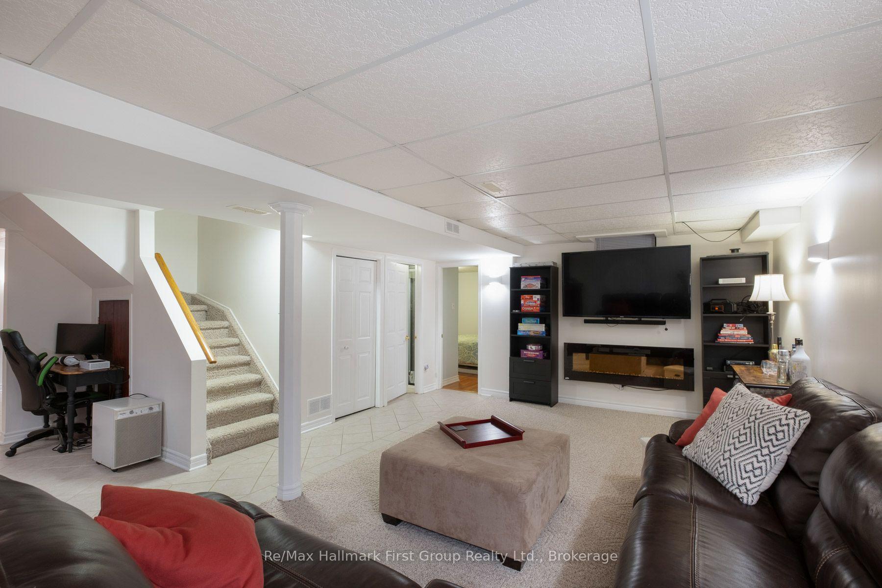 Photo 22 of 24 Strathmanor Drive, Clarington, Bowmanville — HOMEH