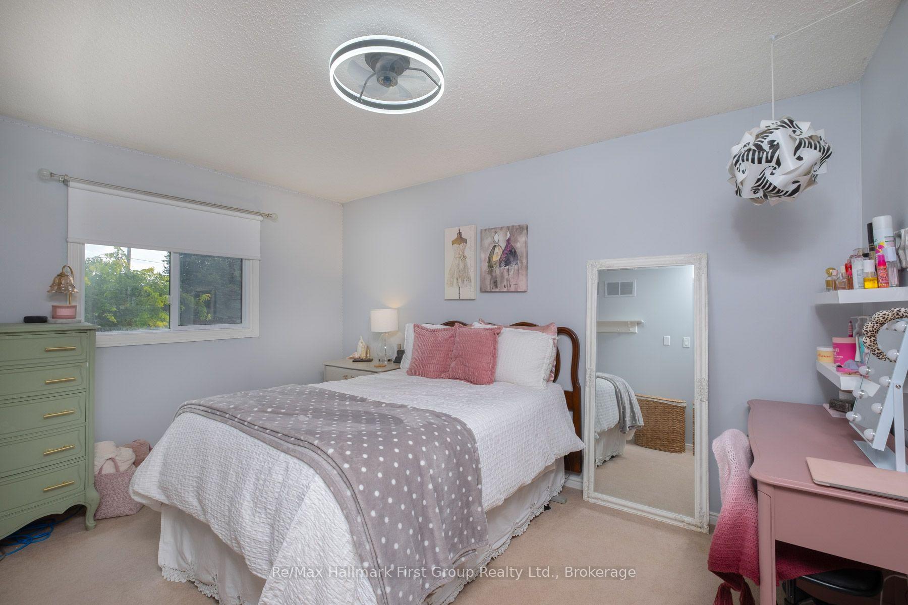 Photo 25 of 24 Strathmanor Drive, Clarington, Bowmanville — HOMEH