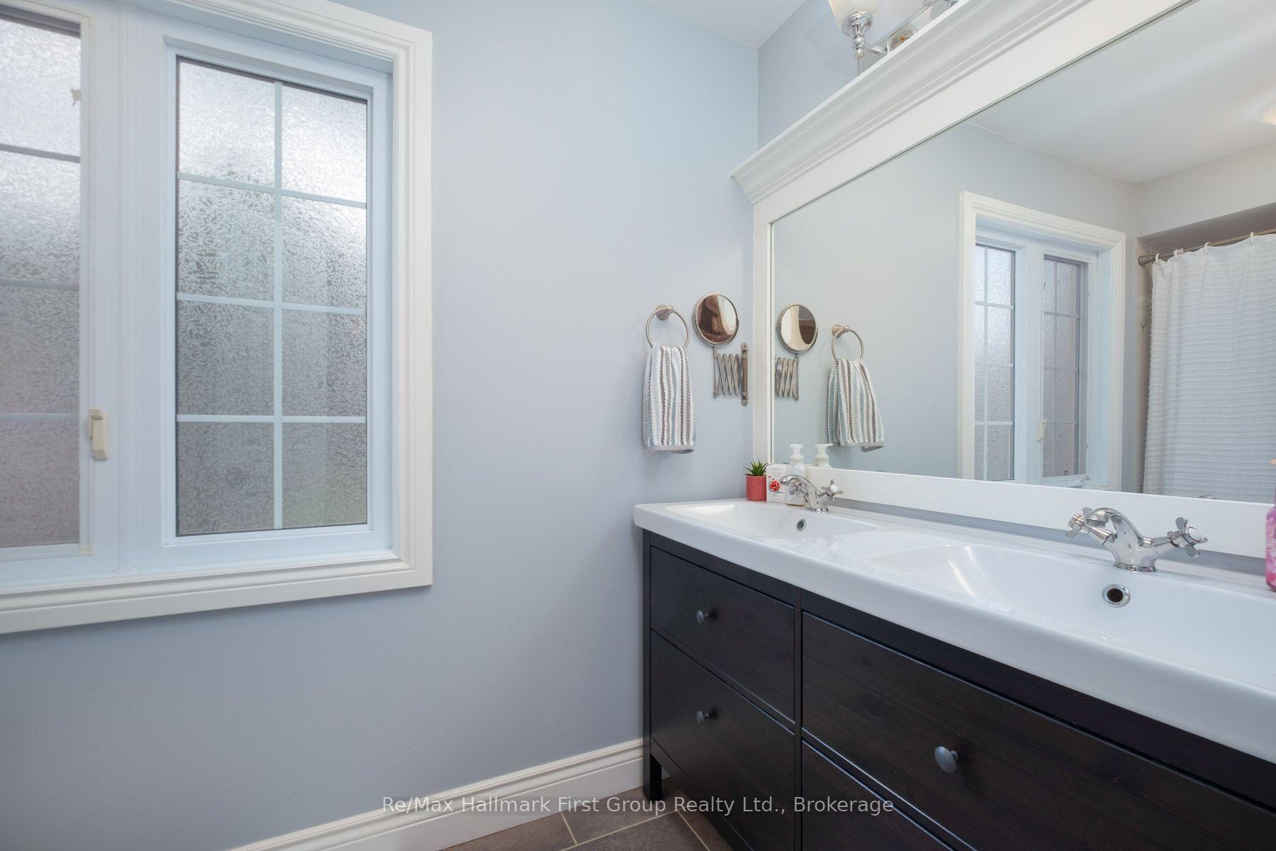 Photo 30 of 24 Strathmanor Drive, Clarington, Bowmanville — HOMEH