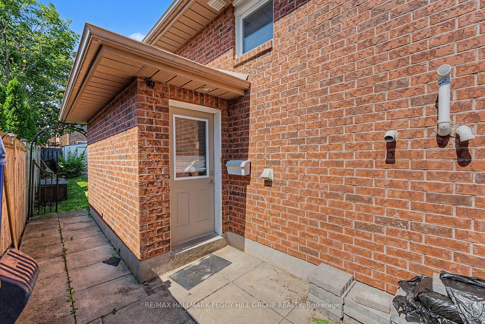 Photo 9 of Unit Lower, 148 Livingstone Street E, Barrie, East Bayfield — HOMEH