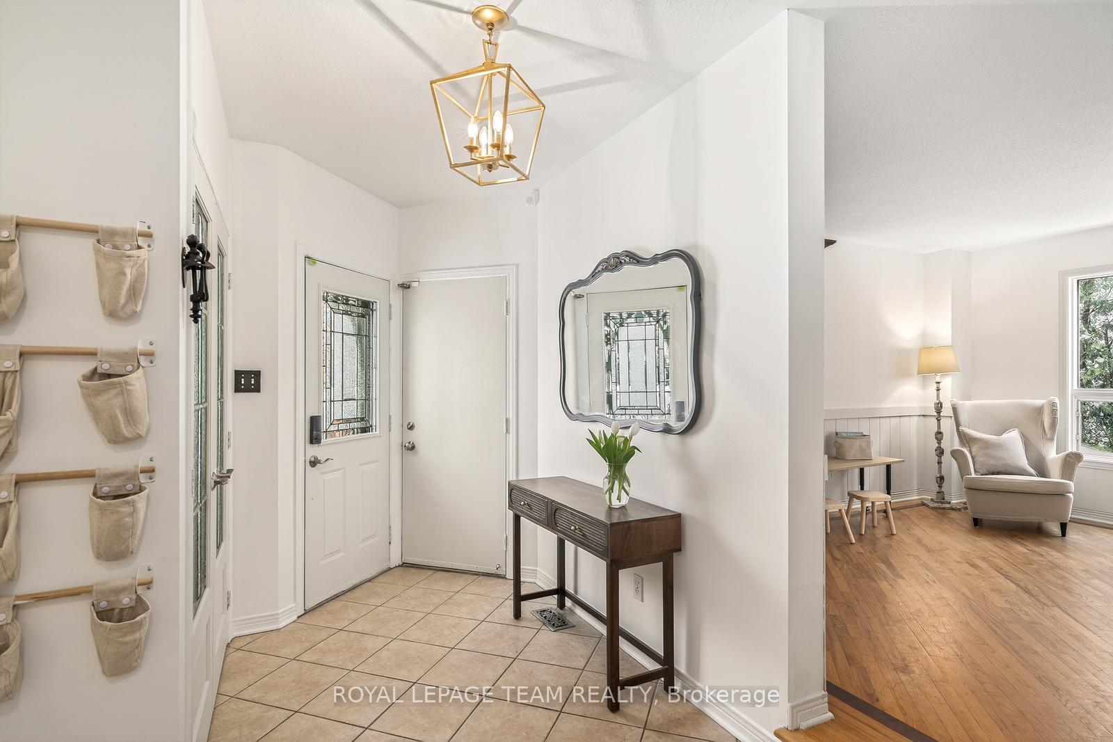 Photo 3 of 77 Armagh Way, Ottawa, Barrhaven - Longfields — HOMEH