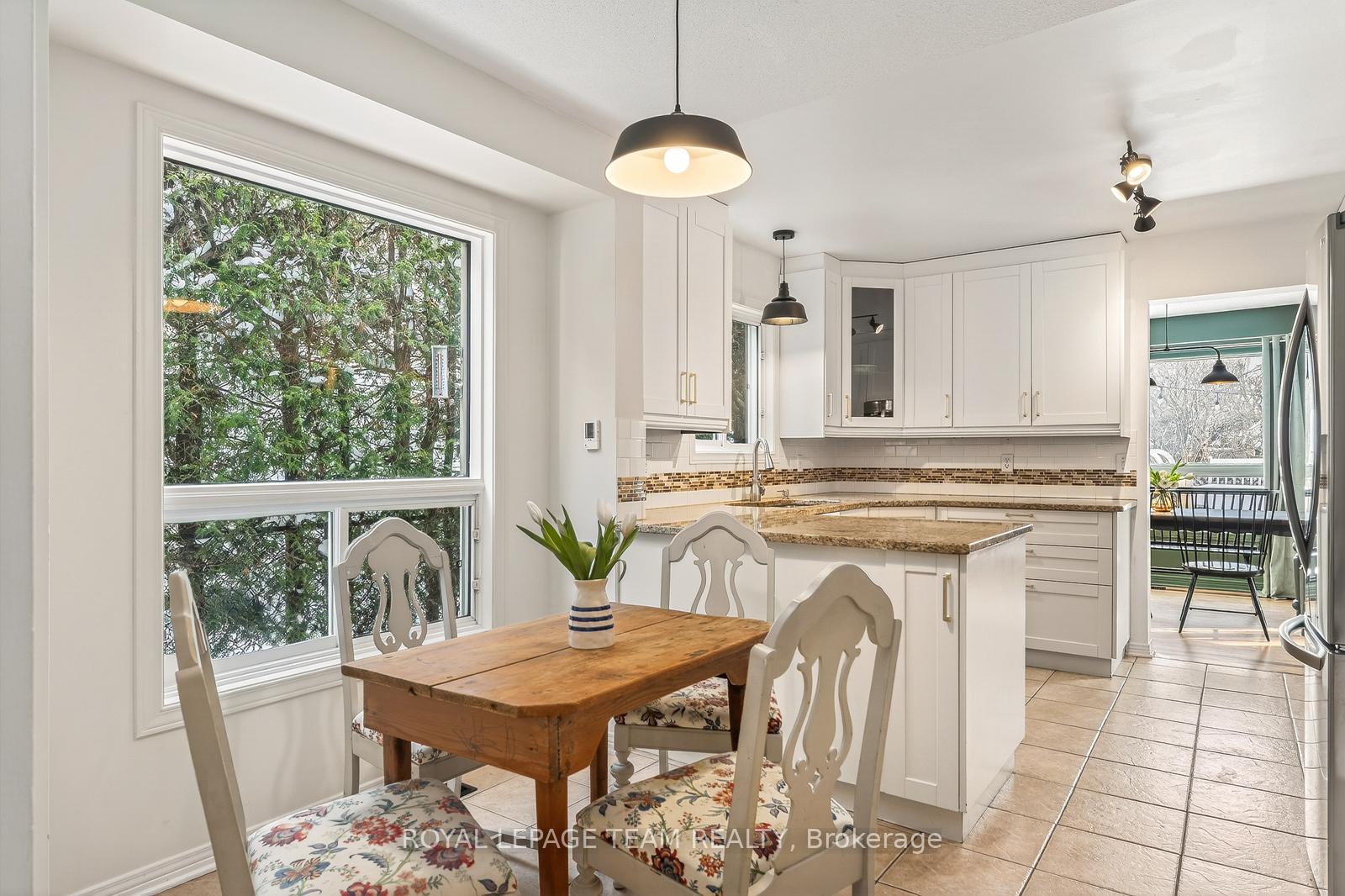 Photo 8 of 77 Armagh Way, Ottawa, Barrhaven - Longfields — HOMEH