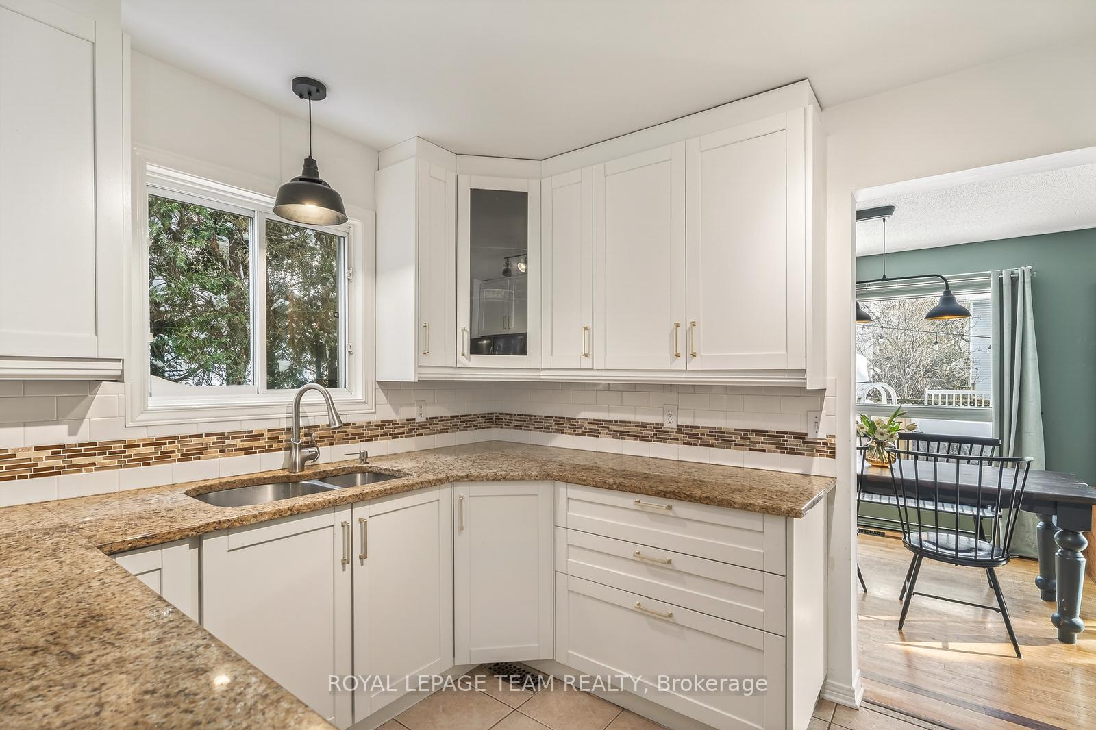 Photo 10 of 77 Armagh Way, Ottawa, Barrhaven - Longfields — HOMEH