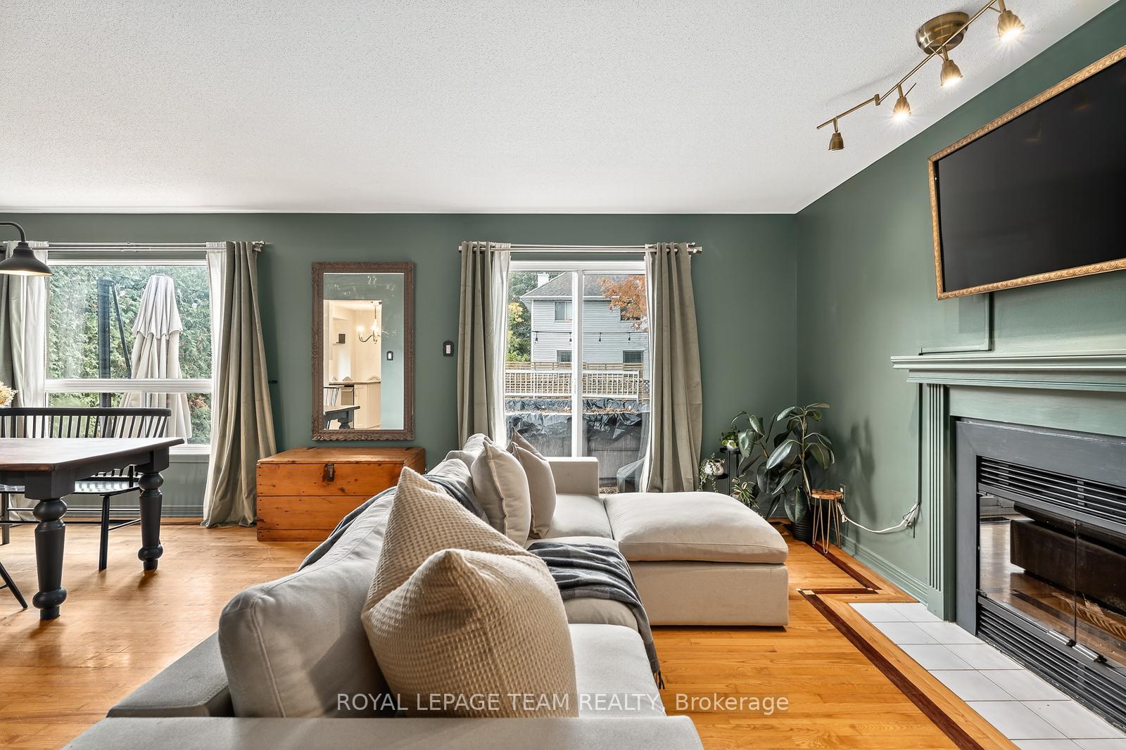 Photo 15 of 77 Armagh Way, Ottawa, Barrhaven - Longfields — HOMEH