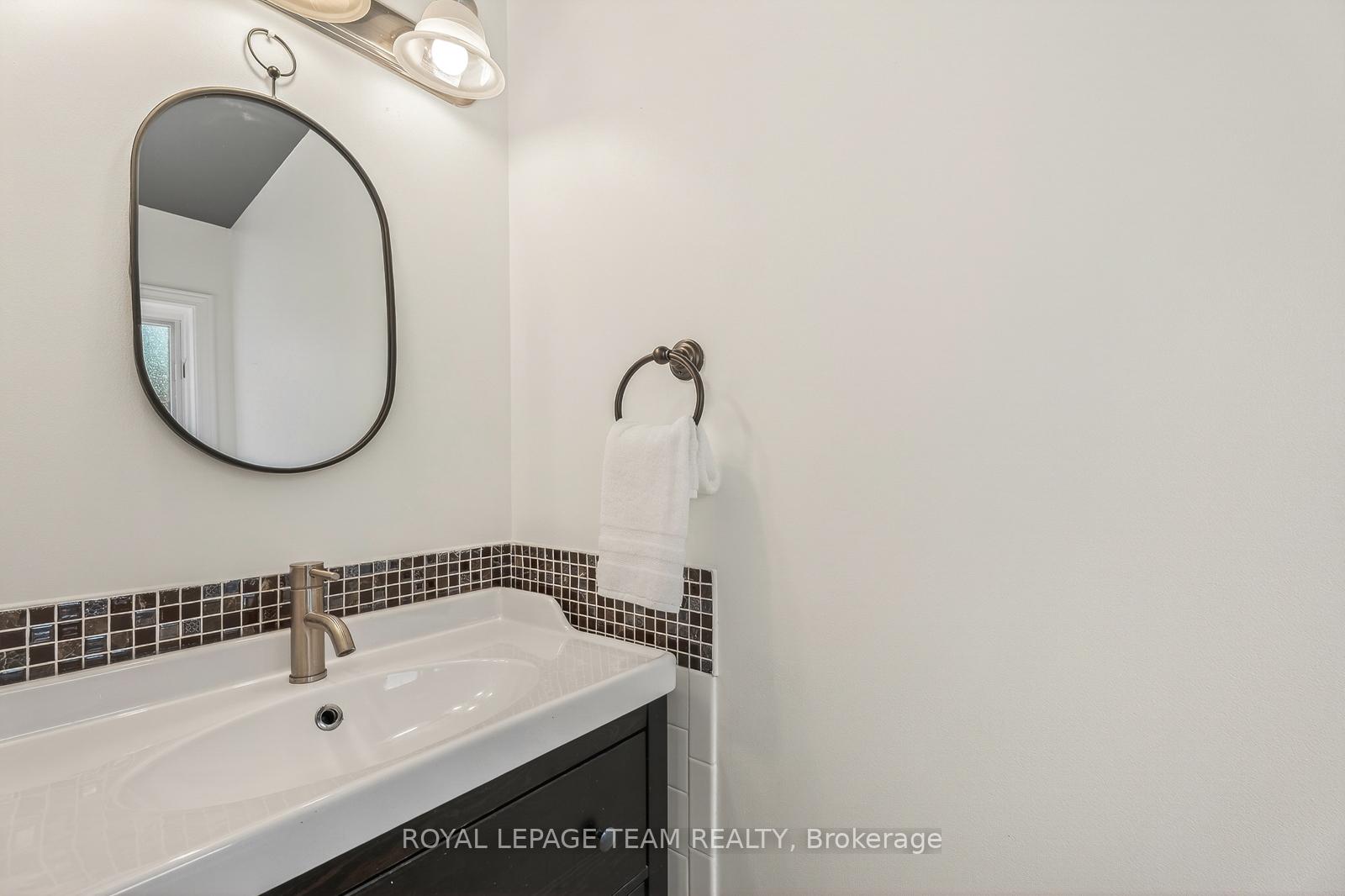 Photo 16 of 77 Armagh Way, Ottawa, Barrhaven - Longfields — HOMEH