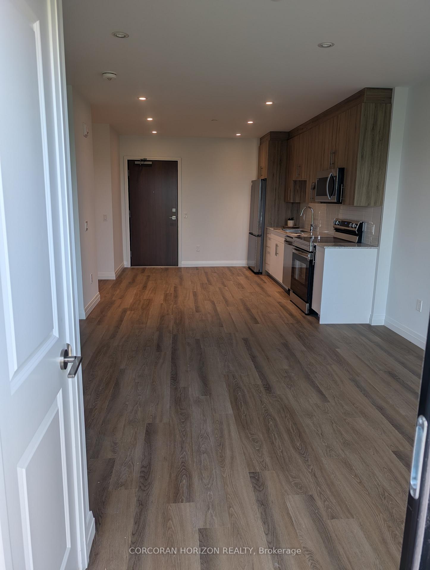 Photo 5 of Unit 819, 525 New Dundee Road, Kitchener, Doon South — HOMEH