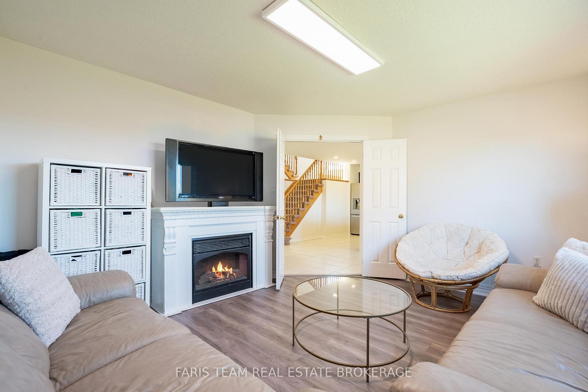 Photo 40 of 4 Whispering Pine Place, Barrie, Bayshore — HOMEH
