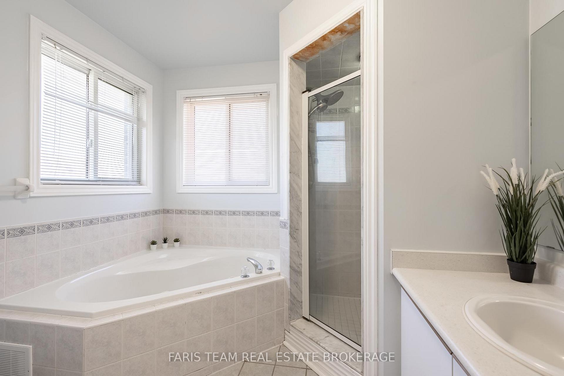 Photo 67 of 4 Whispering Pine Place, Barrie, Bayshore — HOMEH