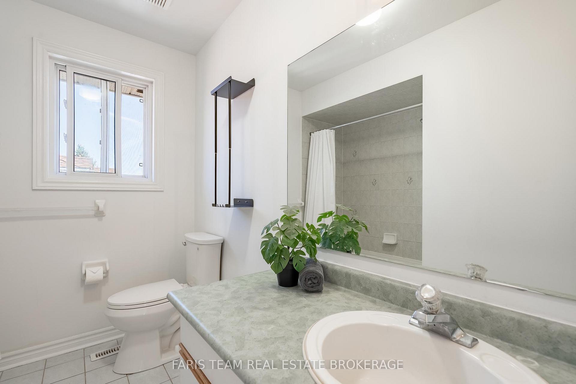 Photo 76 of 4 Whispering Pine Place, Barrie, Bayshore — HOMEH