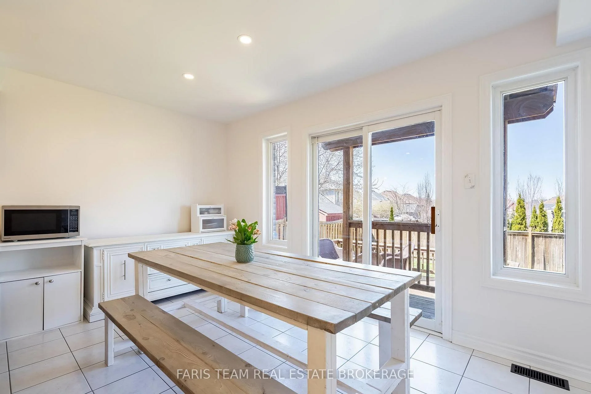 Photo 26 of 4 Whispering Pine Place, Barrie, Bayshore — HOMEH