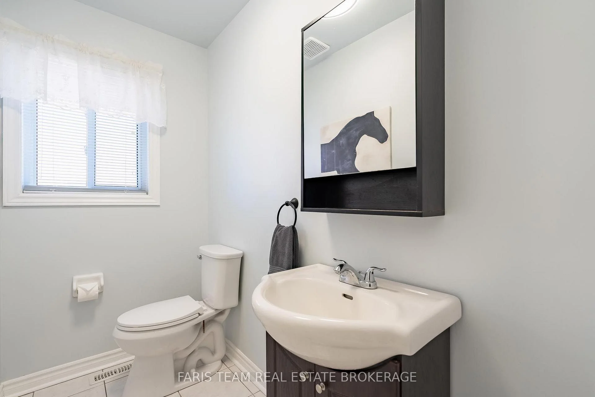 Photo 44 of 4 Whispering Pine Place, Barrie, Bayshore — HOMEH