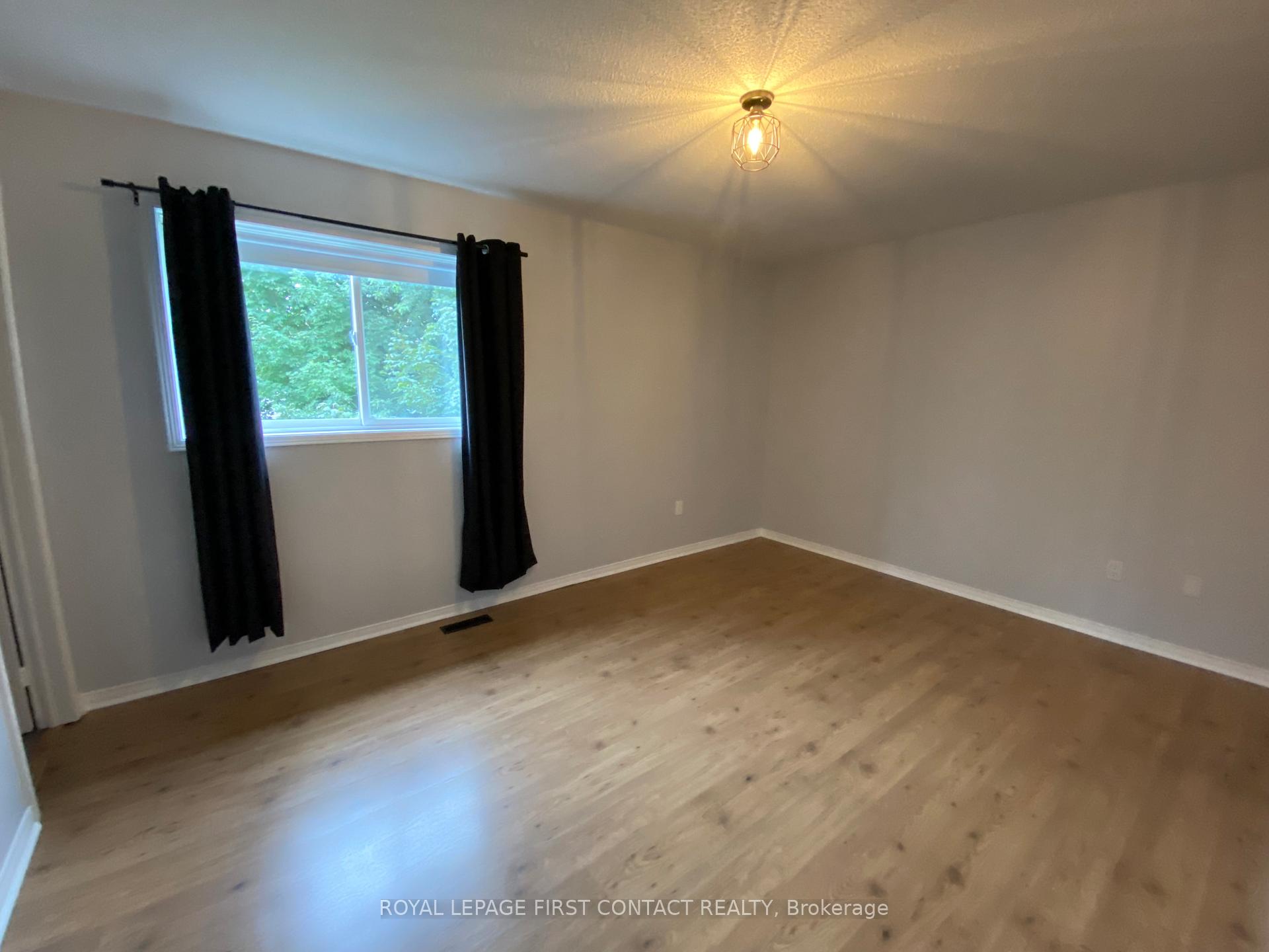 Photo 10 of 41 Copeman Crescent, Barrie, Painswick North — HOMEH