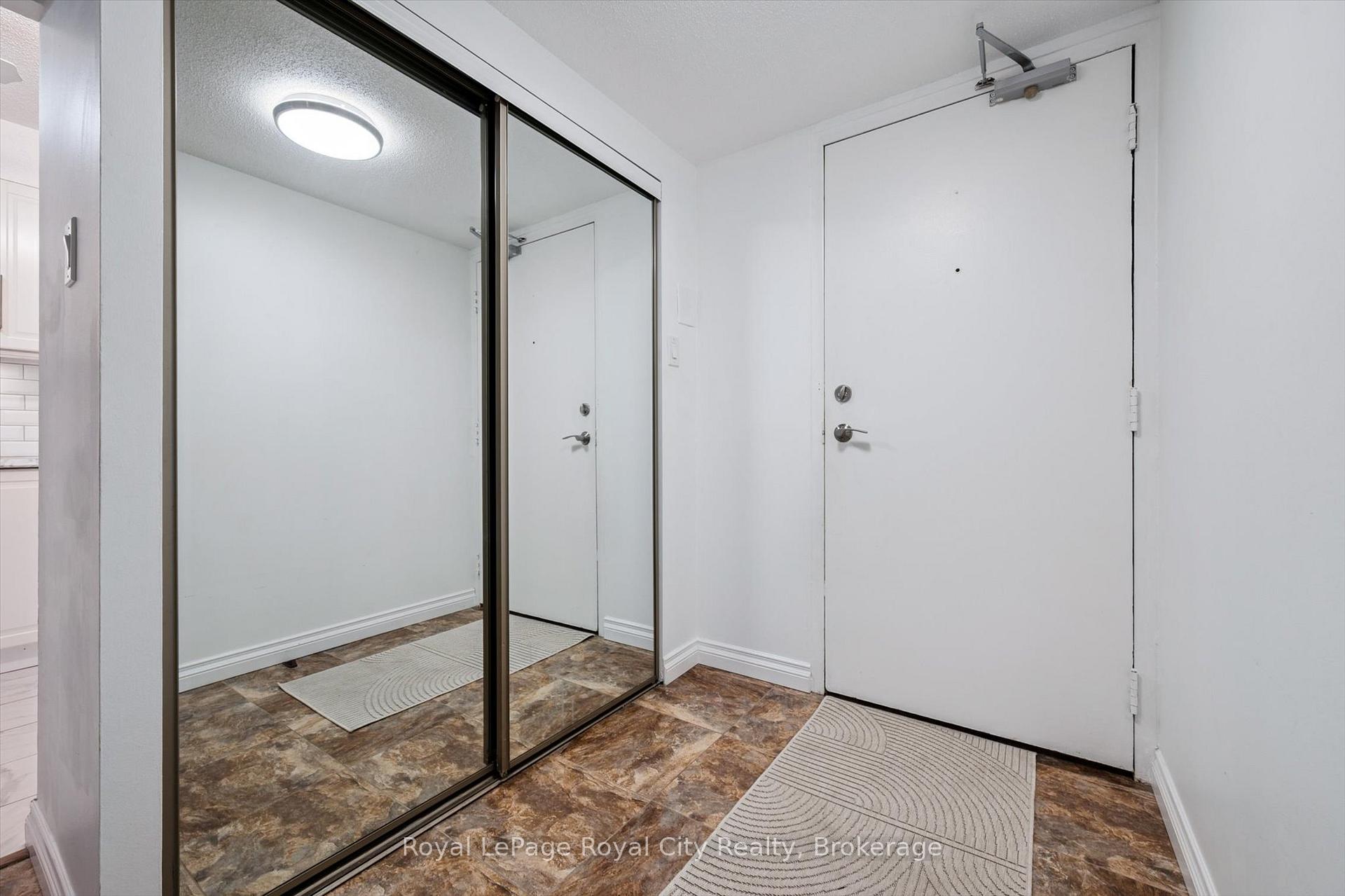 Photo 9 of Unit 607, 93 Westwood Road, Guelph, Willow West/Sugarbush/West Acres — HOMEH