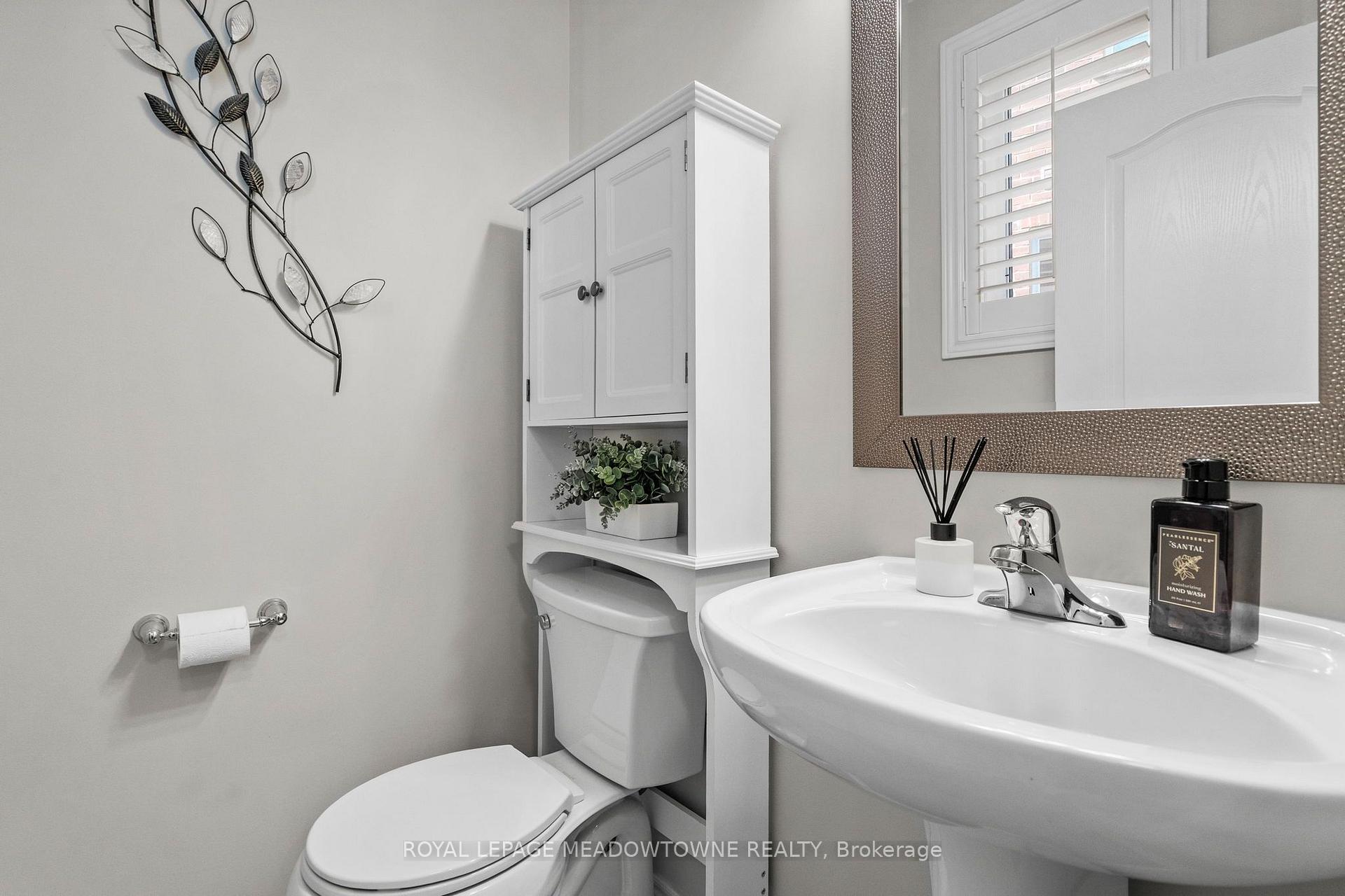 Photo 40 of 395 Malboeuf Court, Milton, Scott — HOMEH