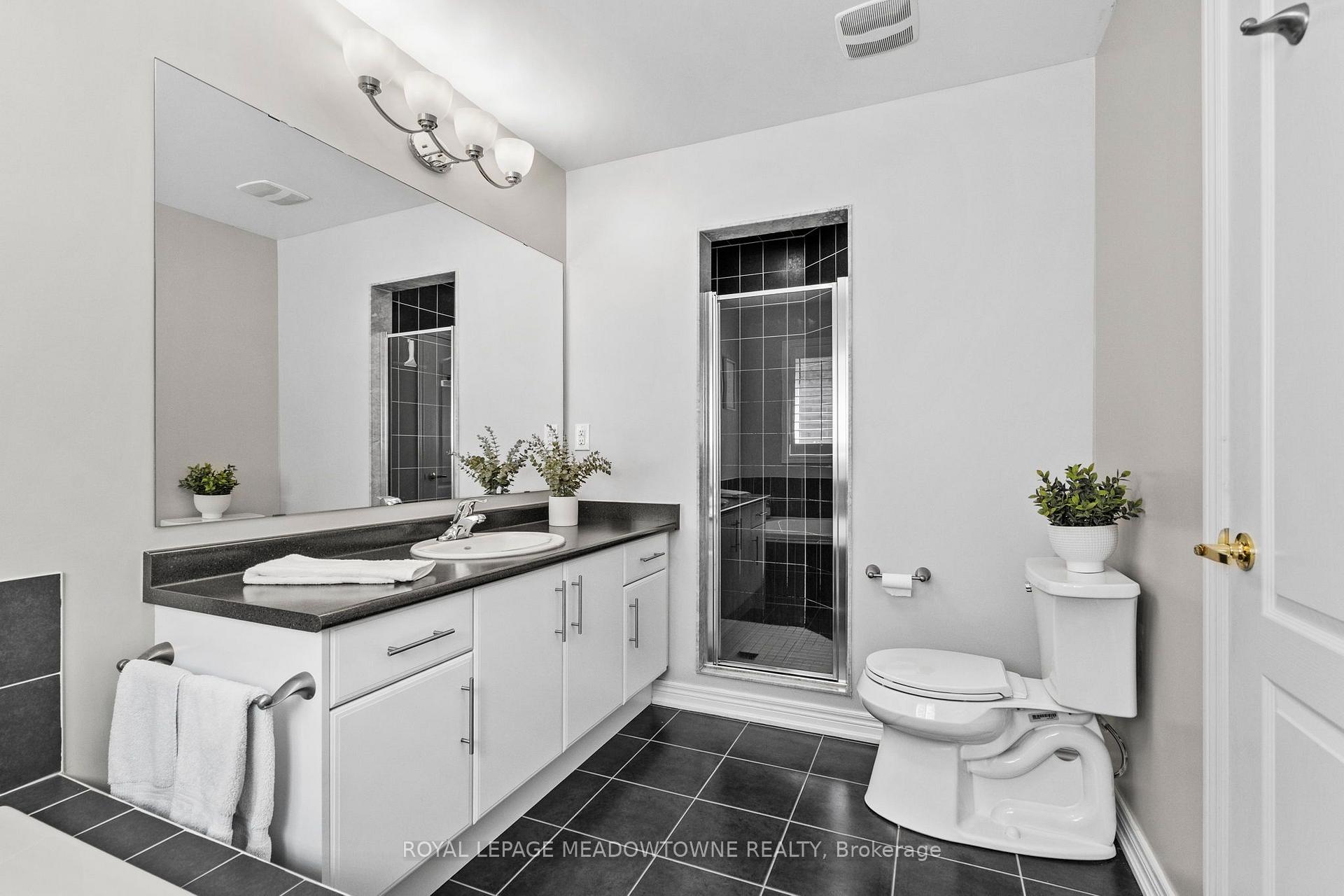 Photo 64 of 395 Malboeuf Court, Milton, Scott — HOMEH