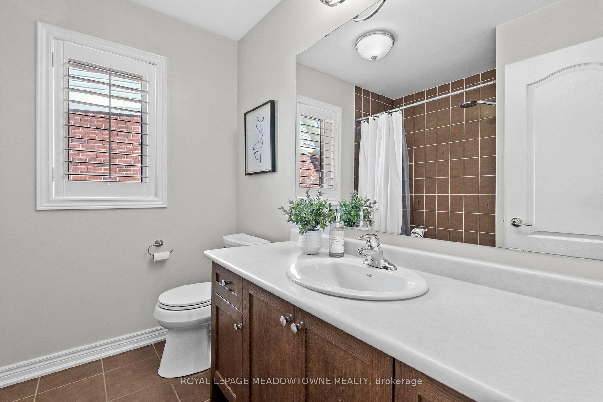 Photo 76 of 395 Malboeuf Court, Milton, Scott — HOMEH